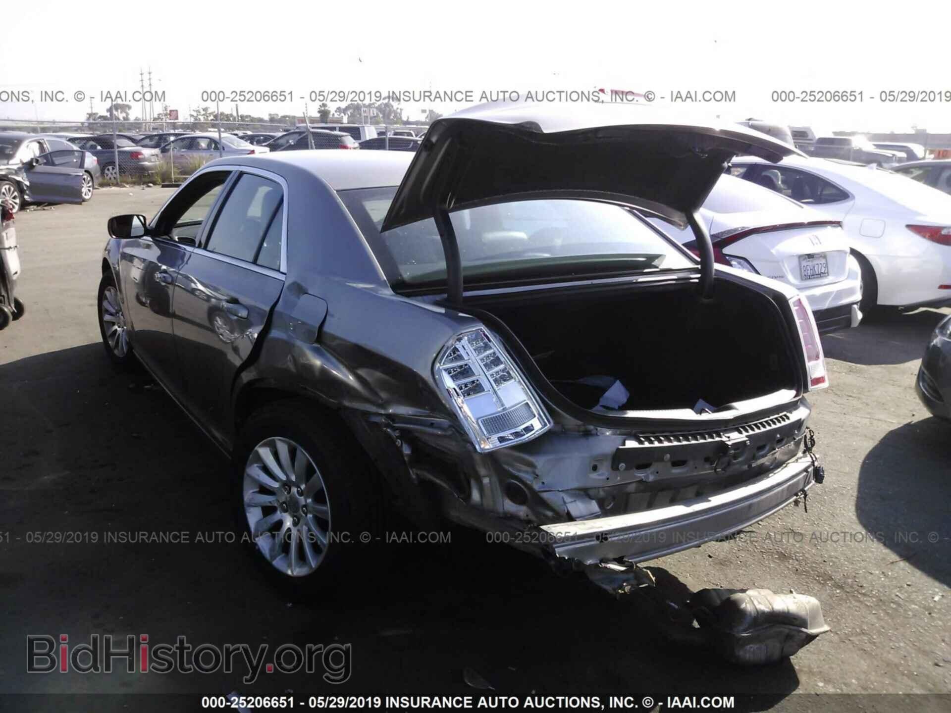 2014 CHRYSLER 300 - VIN: 2C3CCAAG4EH232565 - Фото 3