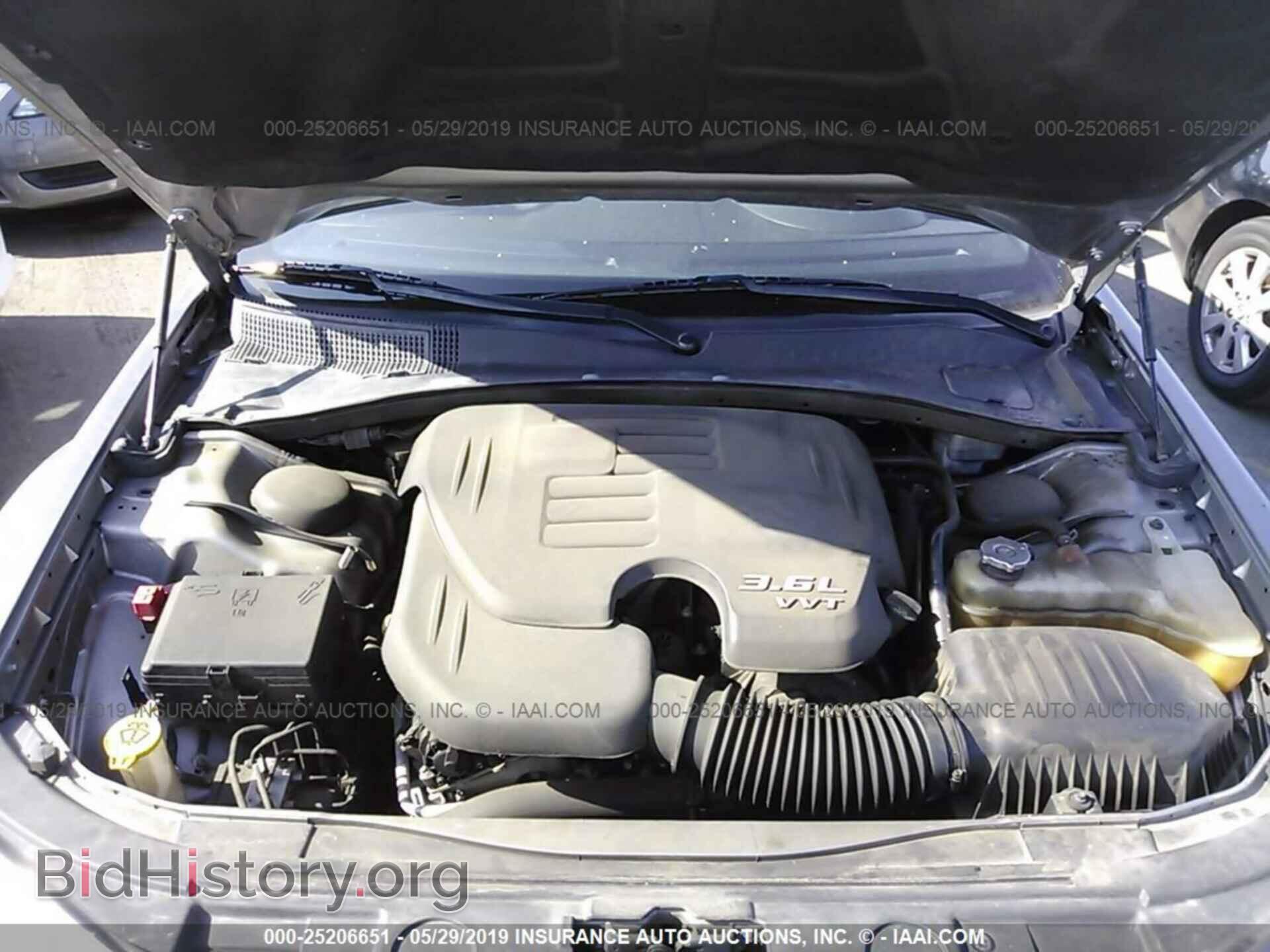 2014 CHRYSLER 300 - VIN: 2C3CCAAG4EH232565 - Фото 10