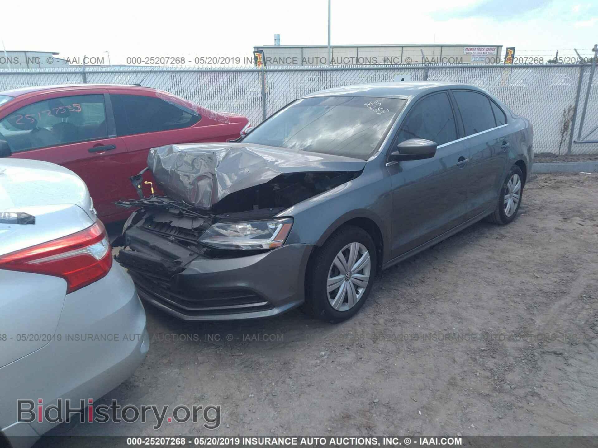 2017 VOLKSWAGEN JETTA - VIN: 3VW2B7AJ7HM409511 - Photo 2