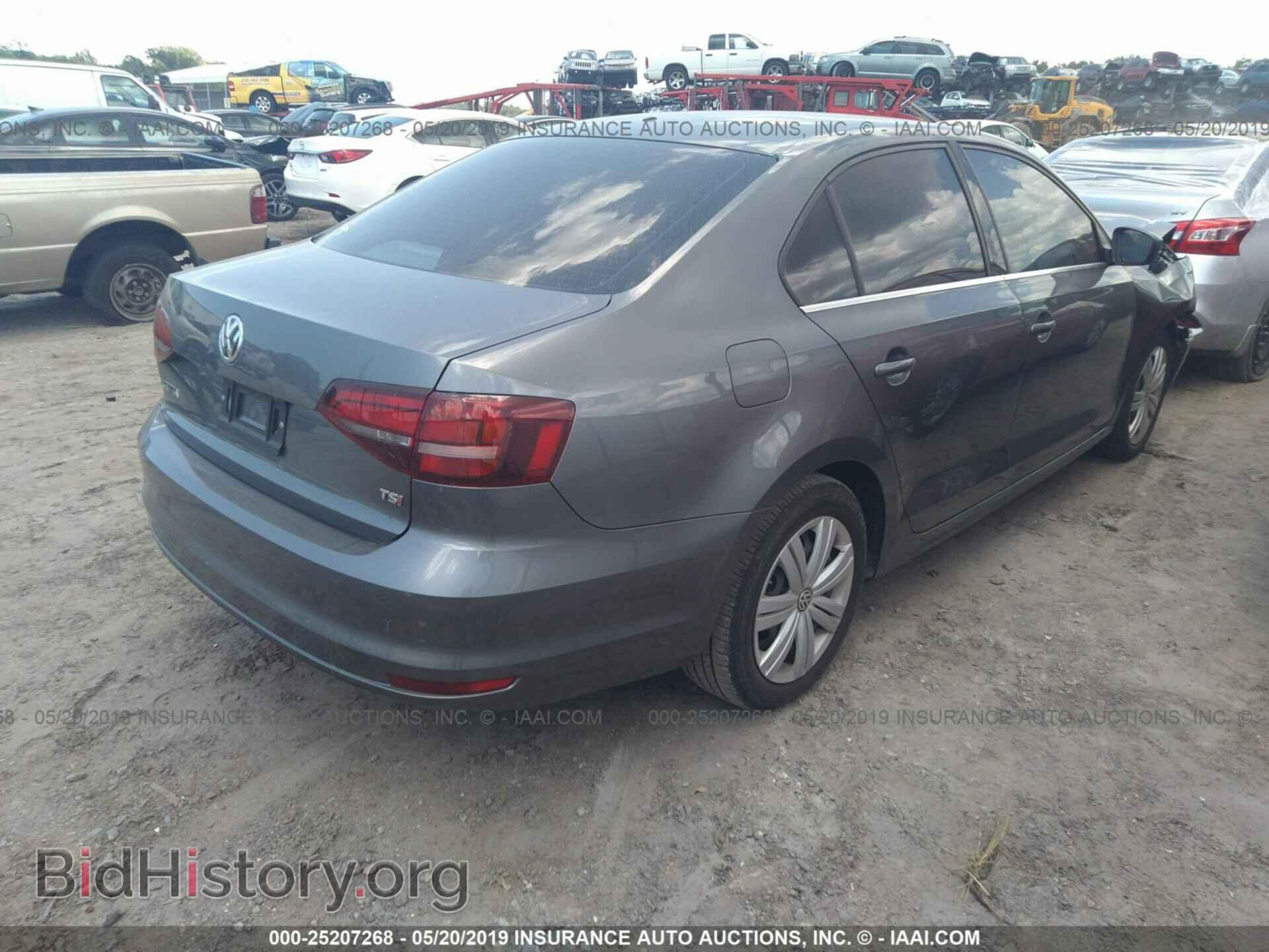 2017 VOLKSWAGEN JETTA - VIN: 3VW2B7AJ7HM409511 - Photo 4
