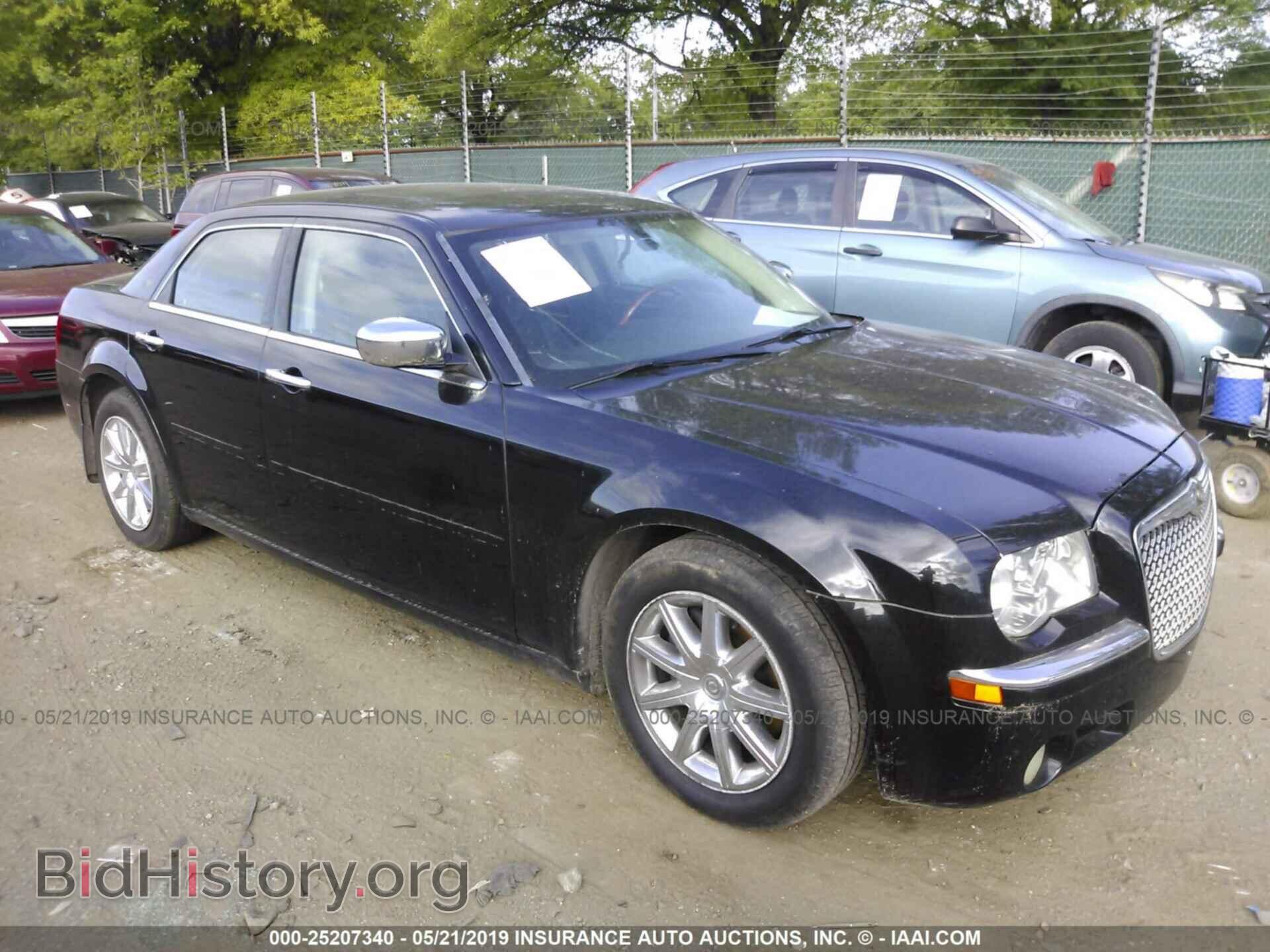 Фотография 2C3CA6CT6AH113374 - CHRYSLER 300C 2010
