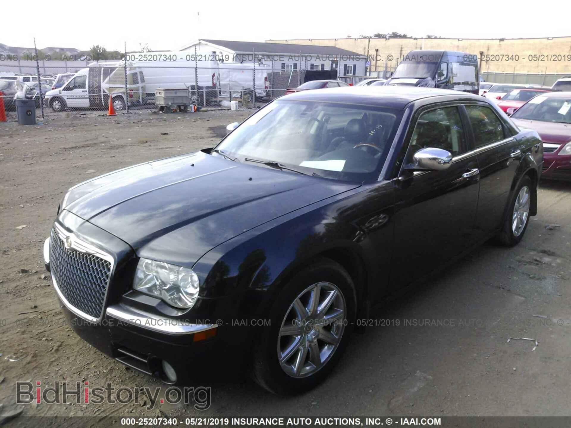2010 CHRYSLER 300C - VIN: 2C3CA6CT6AH113374 - Фото 2