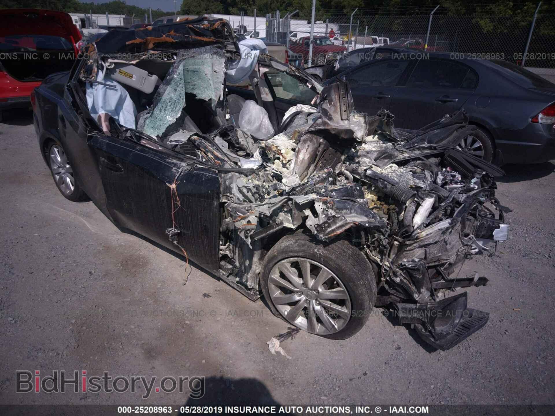 Фотография JTHCF1D28F5027373 - LEXUS IS 2015
