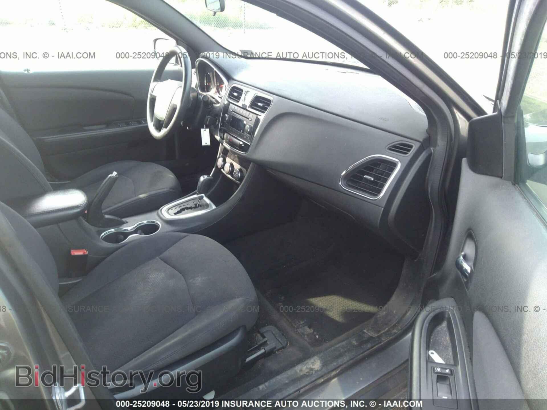 2012 CHRYSLER 200 - VIN: 1C3CCBAB0CN292034 - Фото 5