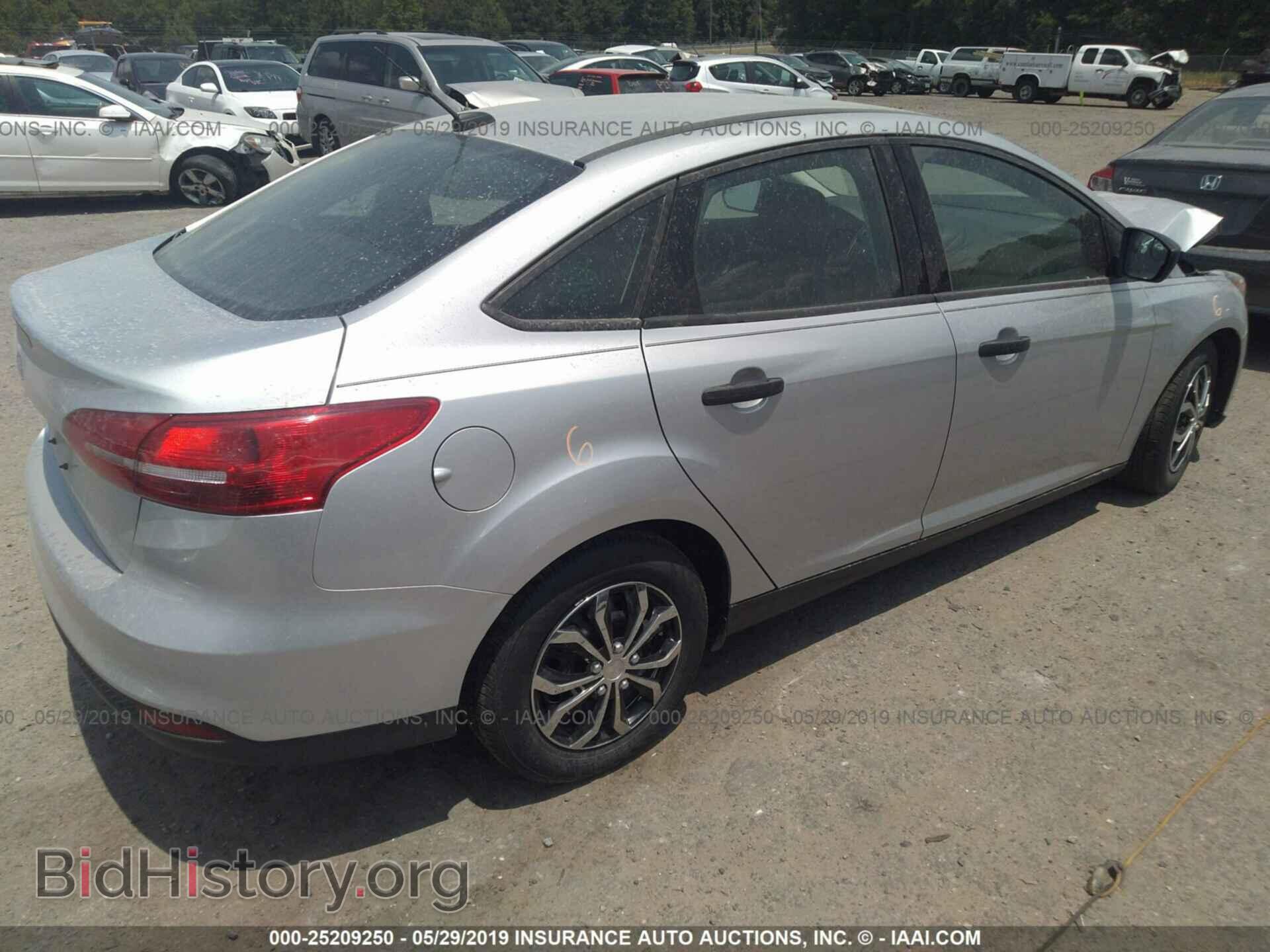 2018 FORD FOCUS - VIN: 1FADP3E22JL208797 - Photo 4
