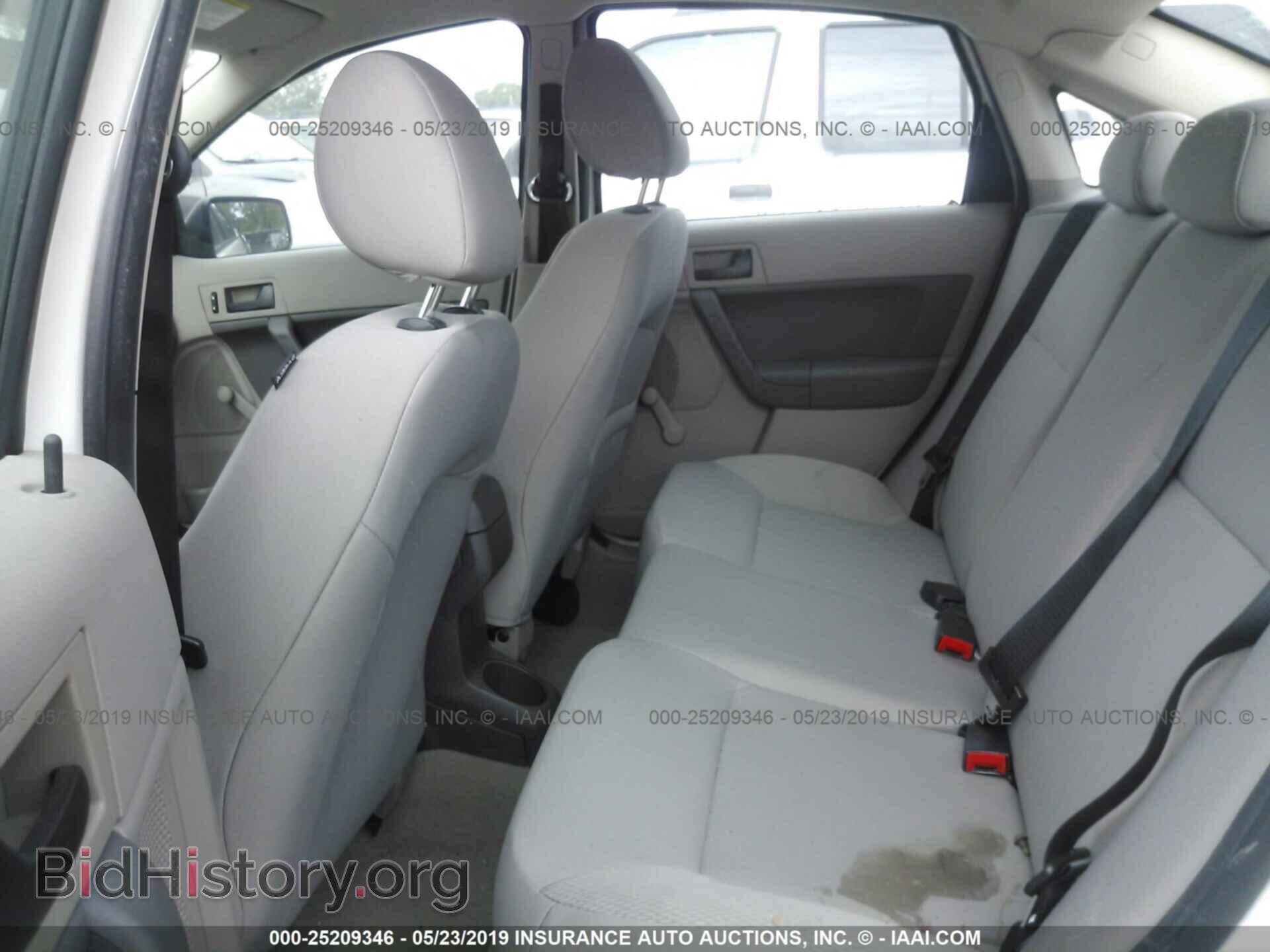 2011 FORD FOCUS - VIN: 1FAHP3EN3BW102984 - Фото 8