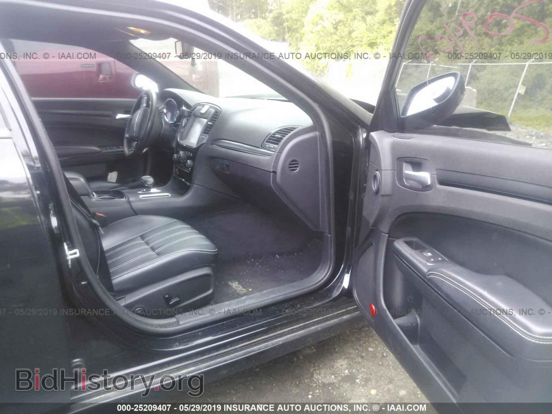 2014 CHRYSLER 300 - VIN: 2C3CCABG3EH321204 - Фото 5