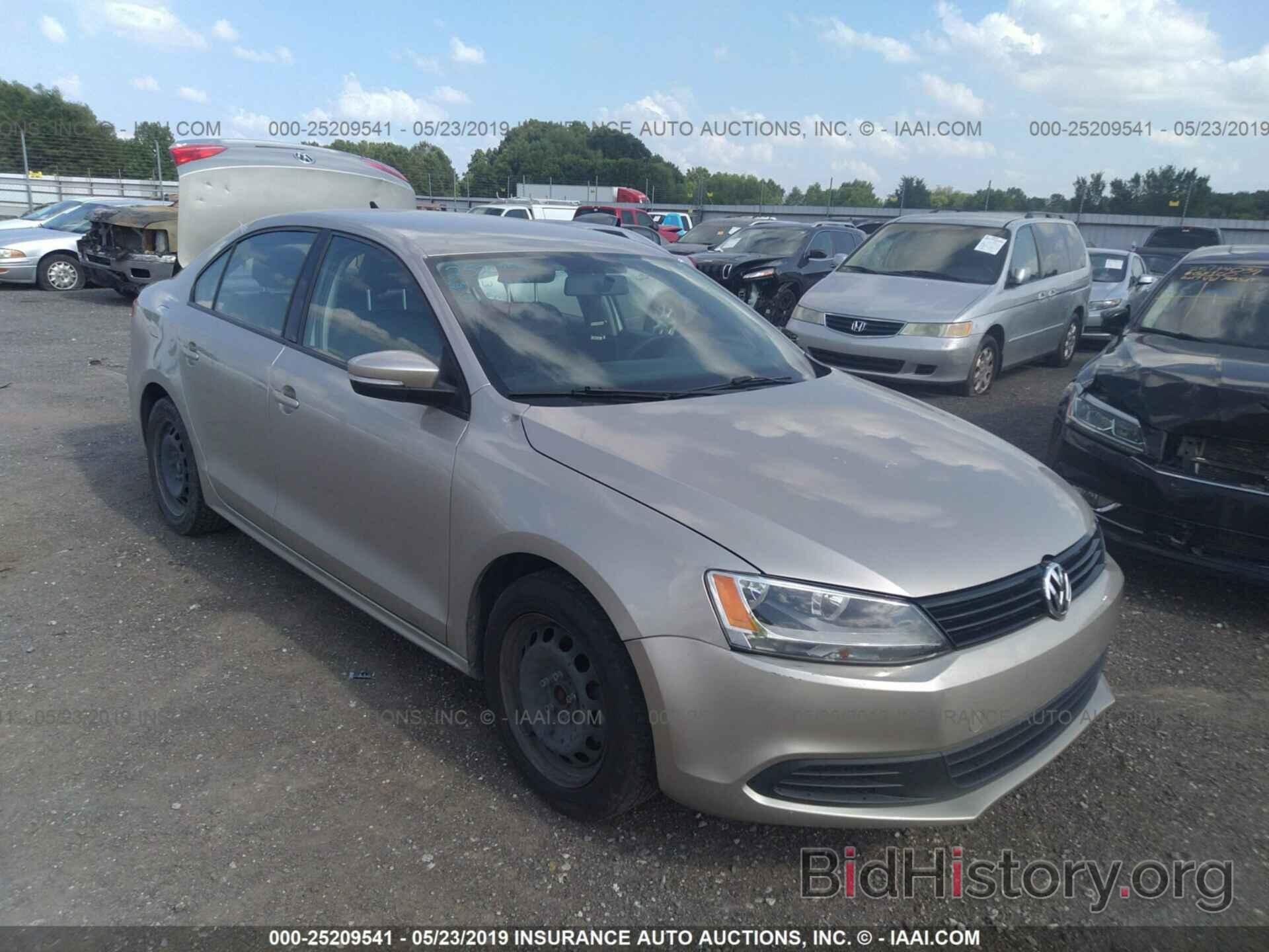 Photo 3VWD17AJ2EM268323 - VOLKSWAGEN JETTA 2014