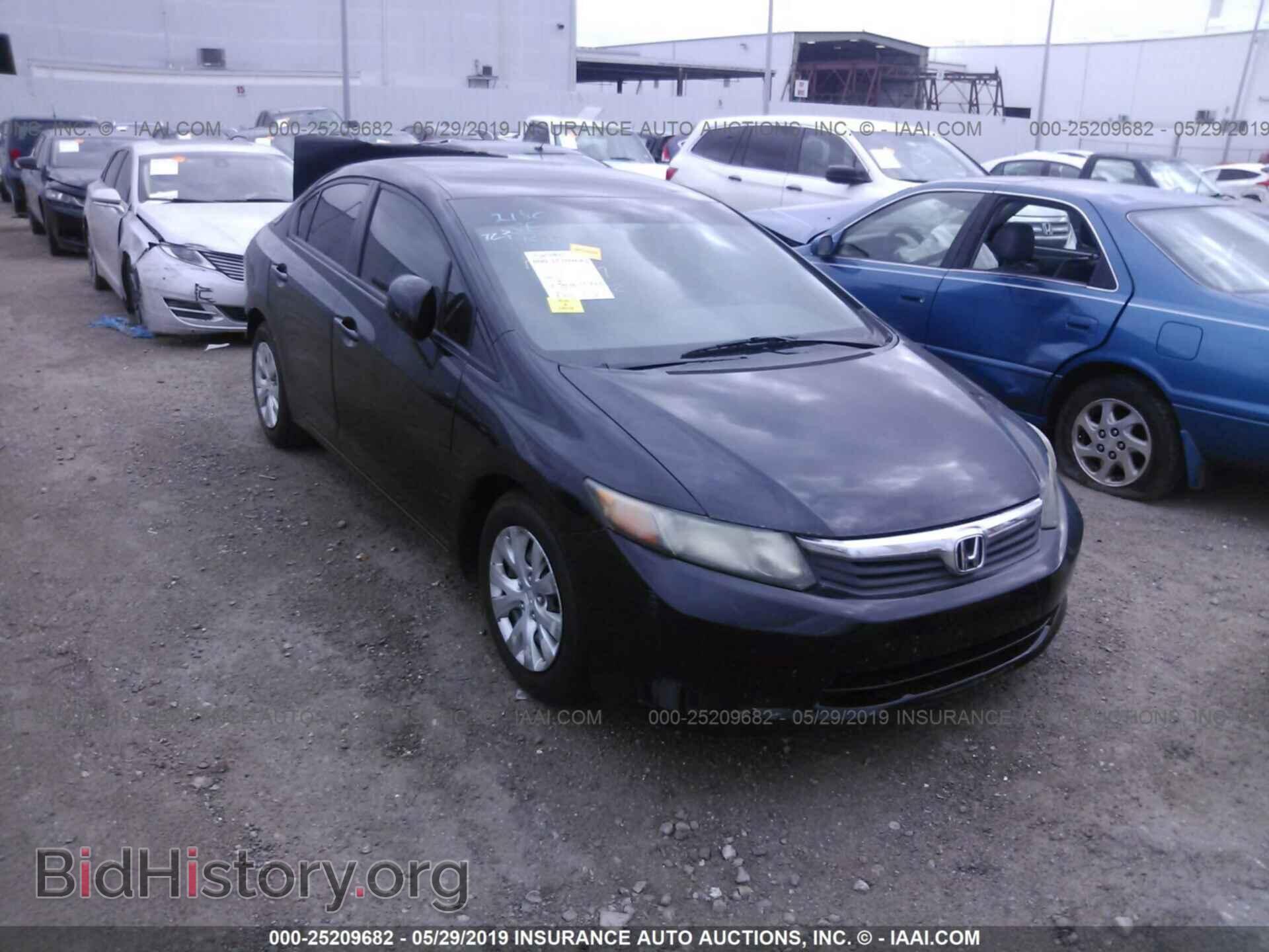 Фотография 19XFB2F54CE088193 - HONDA CIVIC 2012