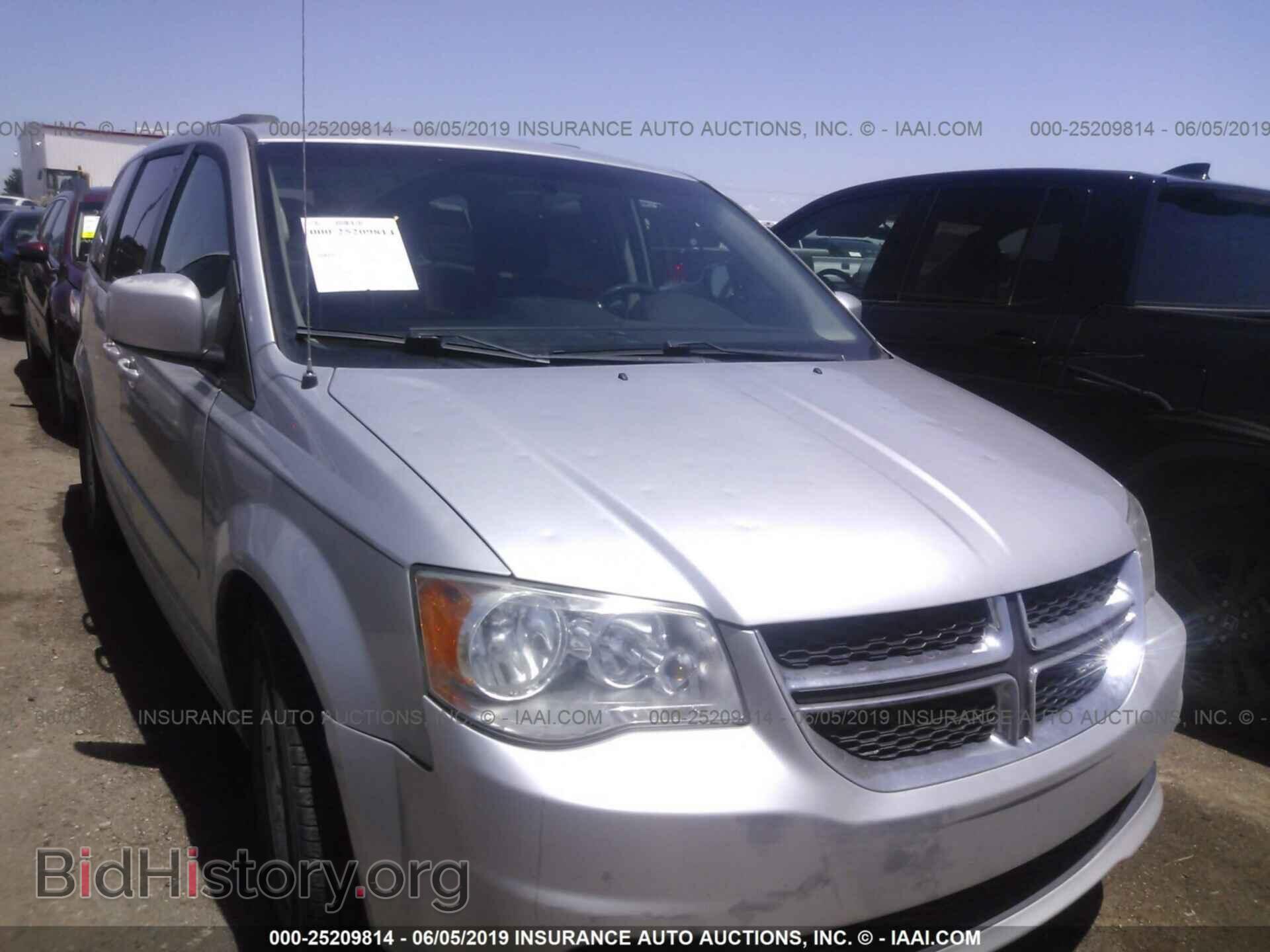 Photo 2D4RN3DG4BR755875 - DODGE GRAND CARAVAN 2011