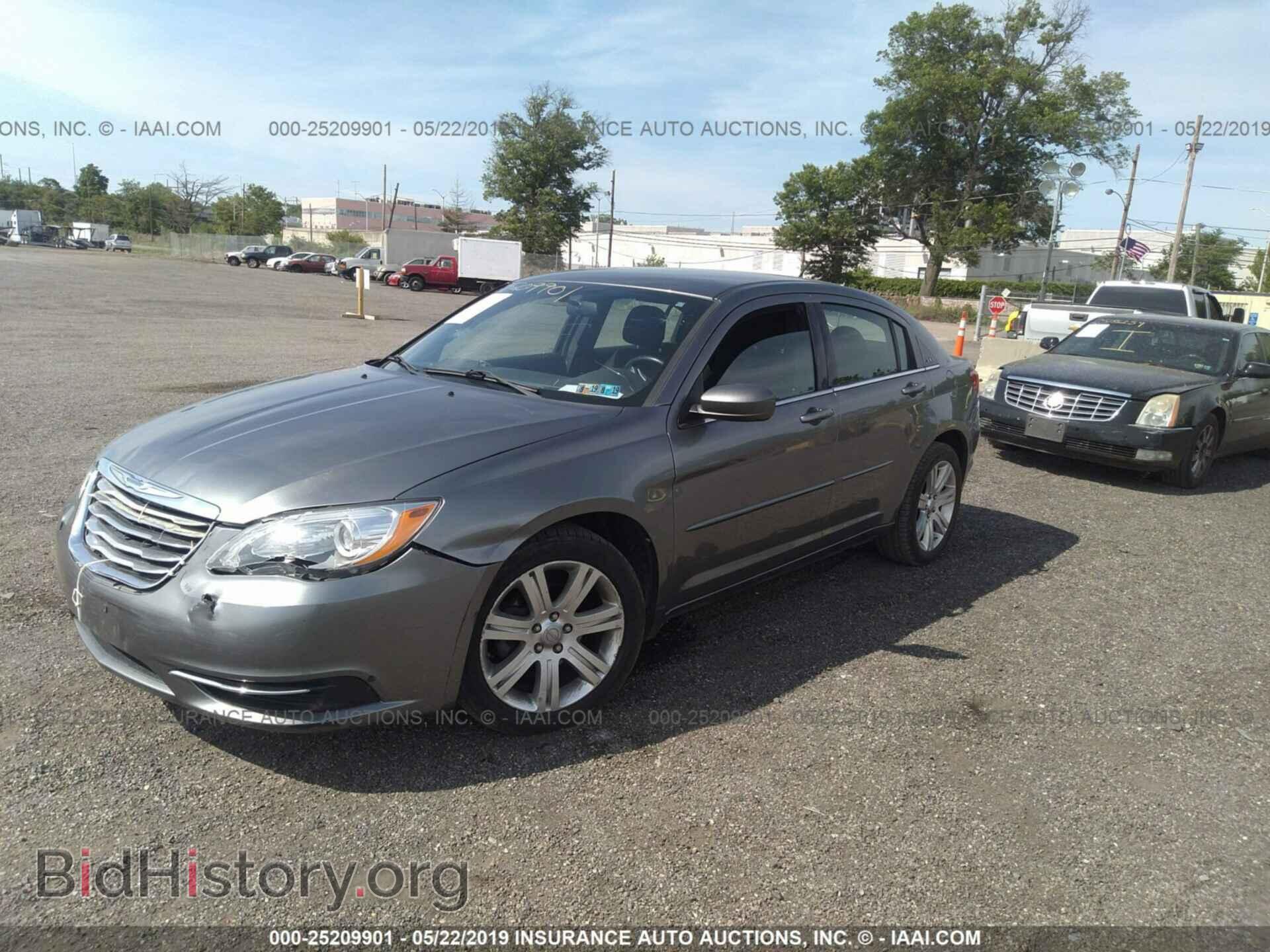 2013 CHRYSLER 200 - VIN: 1C3CCBBB3DN714166 - Photo 2