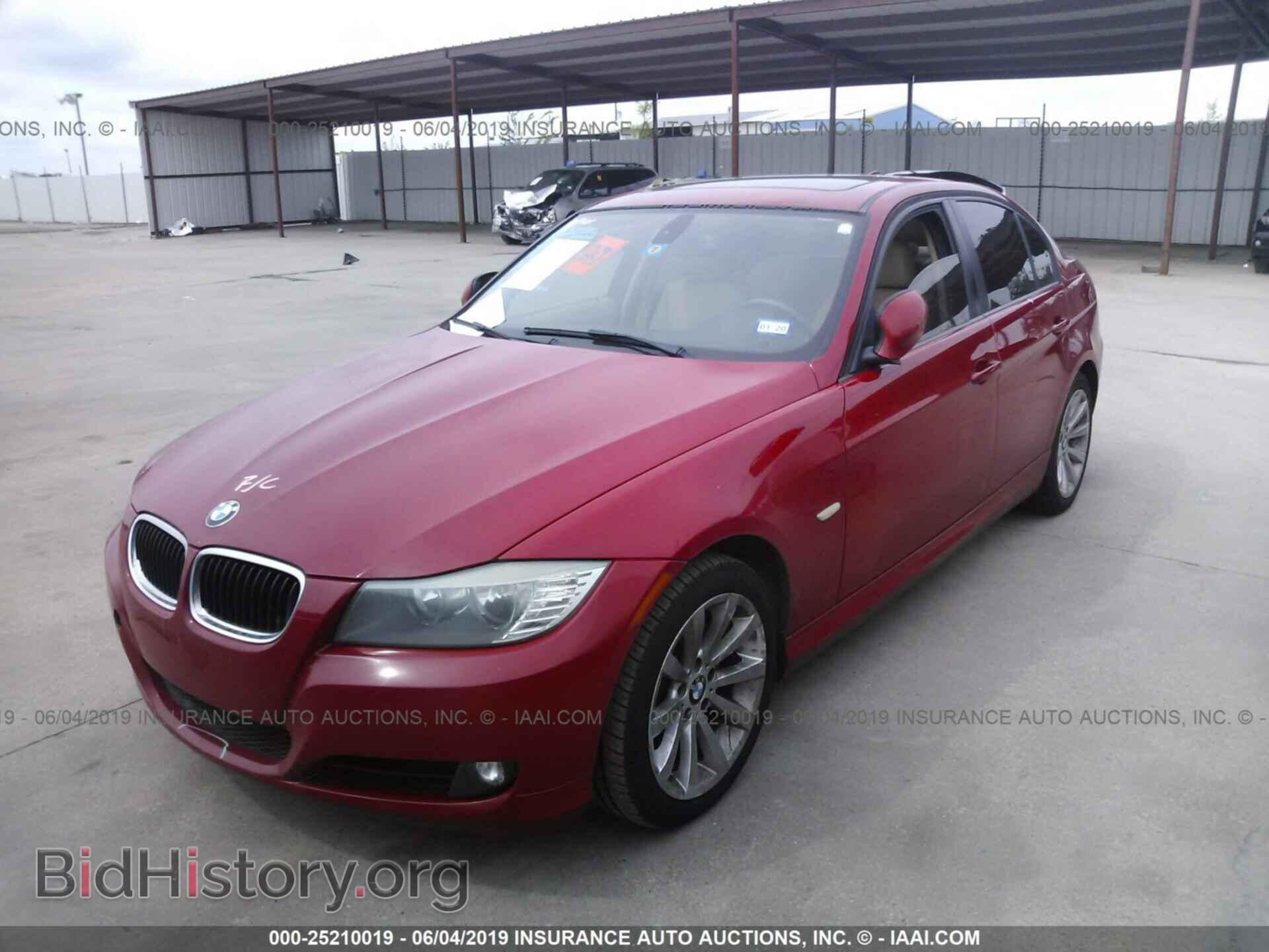 2011 BMW 328 - VIN: WBAPH7G52BNN04652 - Фото 2
