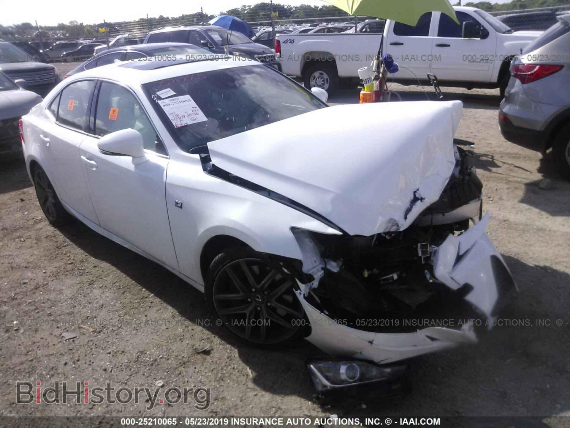 Photo JTHBA1D23H5058415 - LEXUS IS 2017