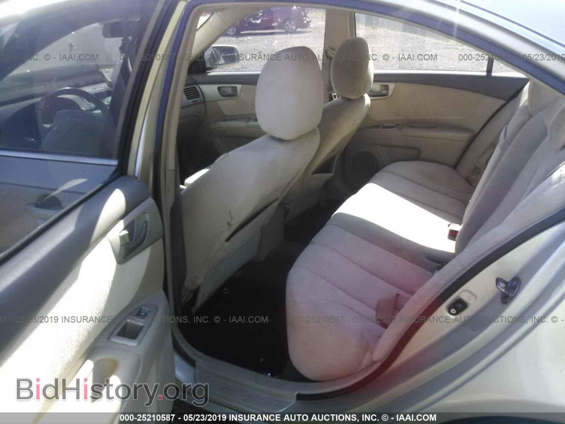 2007 KIA OPTIMA - VIN: KNAGE123775144510 - Фото 8
