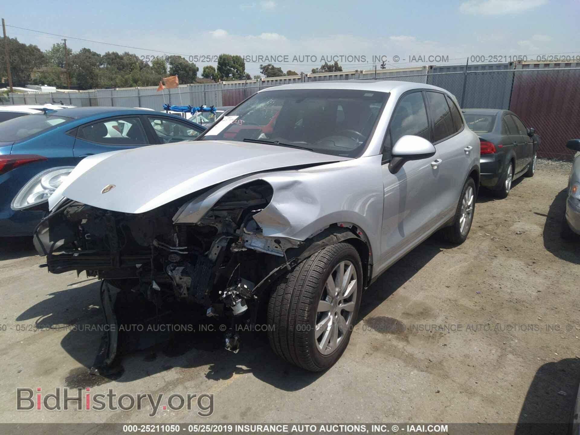 2012 PORSCHE CAYENNE - VIN: WP1AA2A20CLA08498 - Фото 2