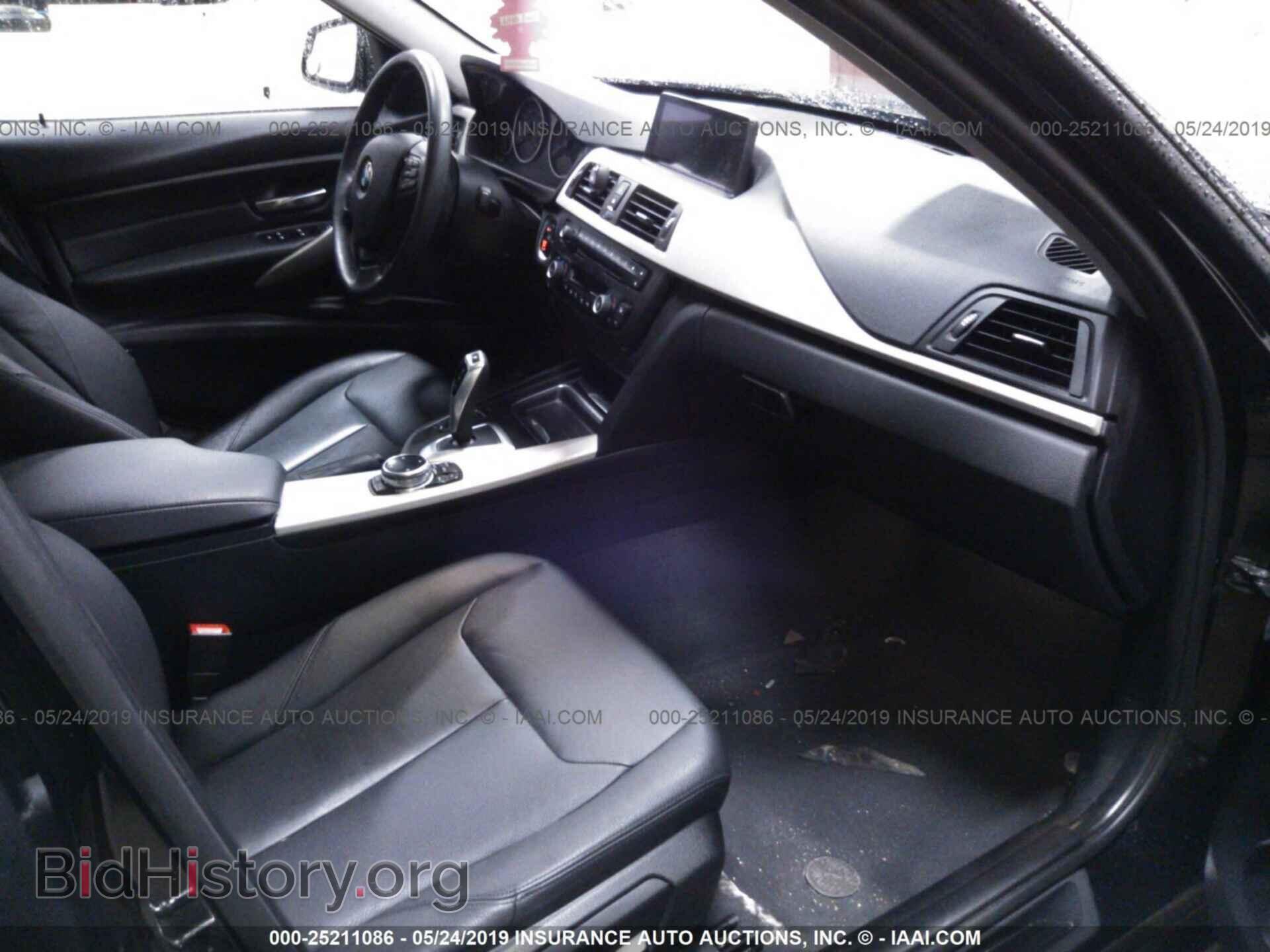 2014 BMW 320 - VIN: WBA3C3C59EF987230 - Фото 5