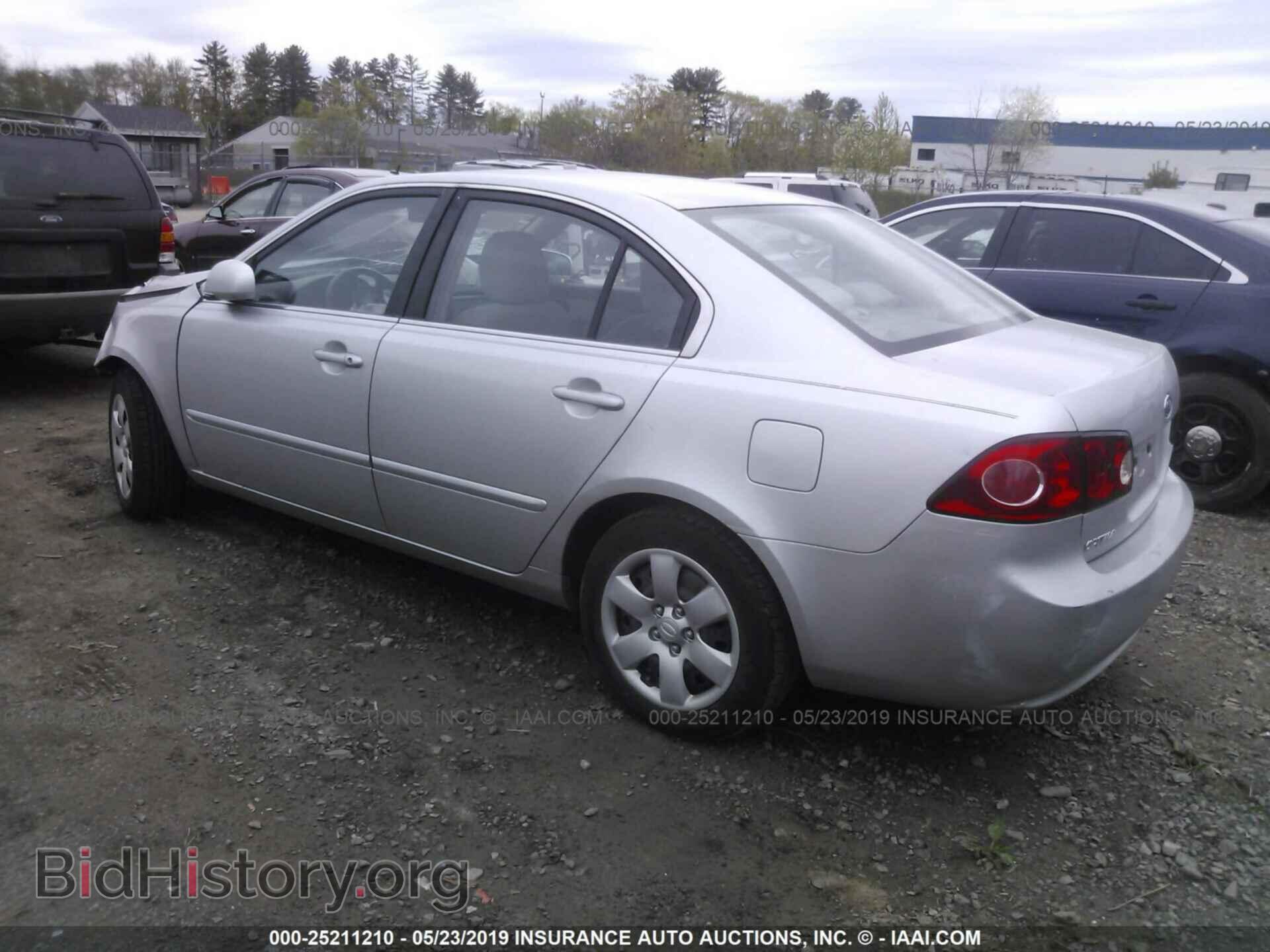 2007 KIA OPTIMA - VIN: KNAGE123875117204 - Фото 3