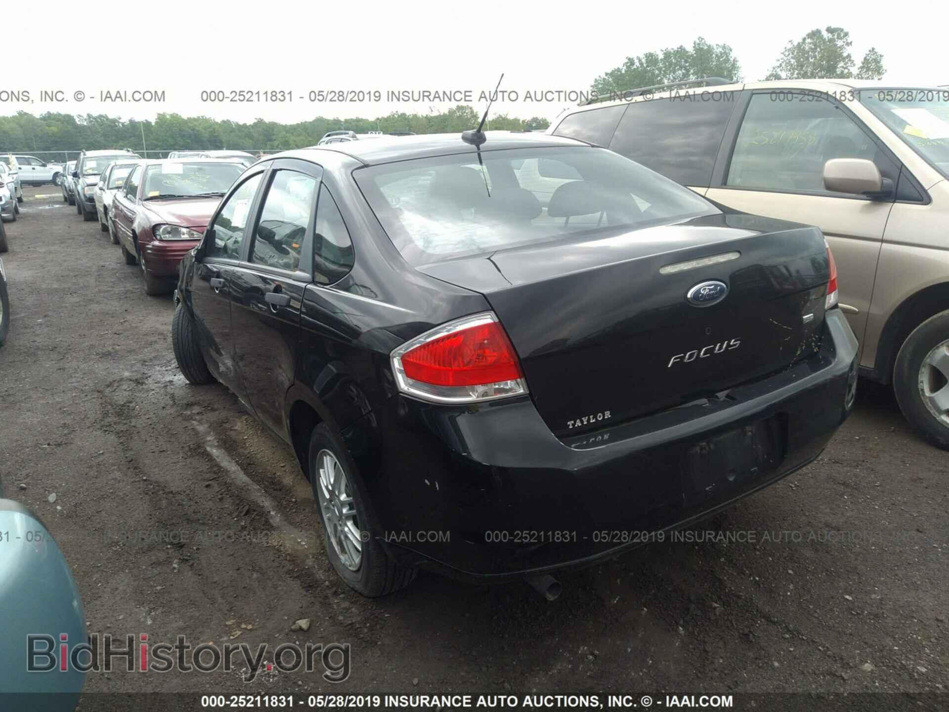 2009 FORD FOCUS - VIN: 1FAHP35N19W255440 - Фото 3