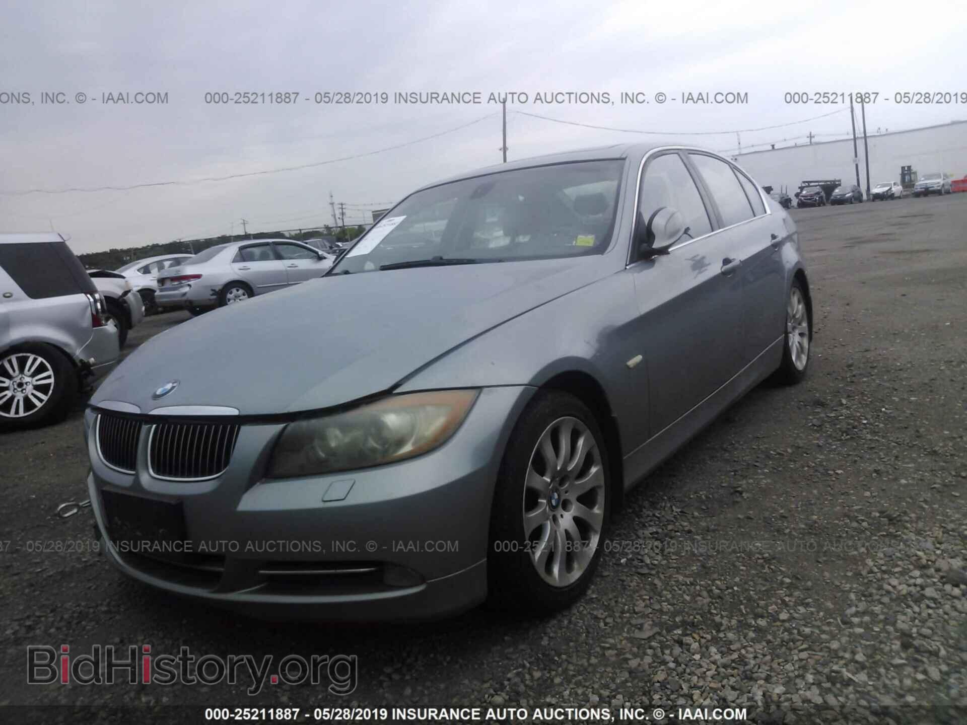 2006 BMW 330 - VIN: WBAVB33526KR76963 - Фото 2