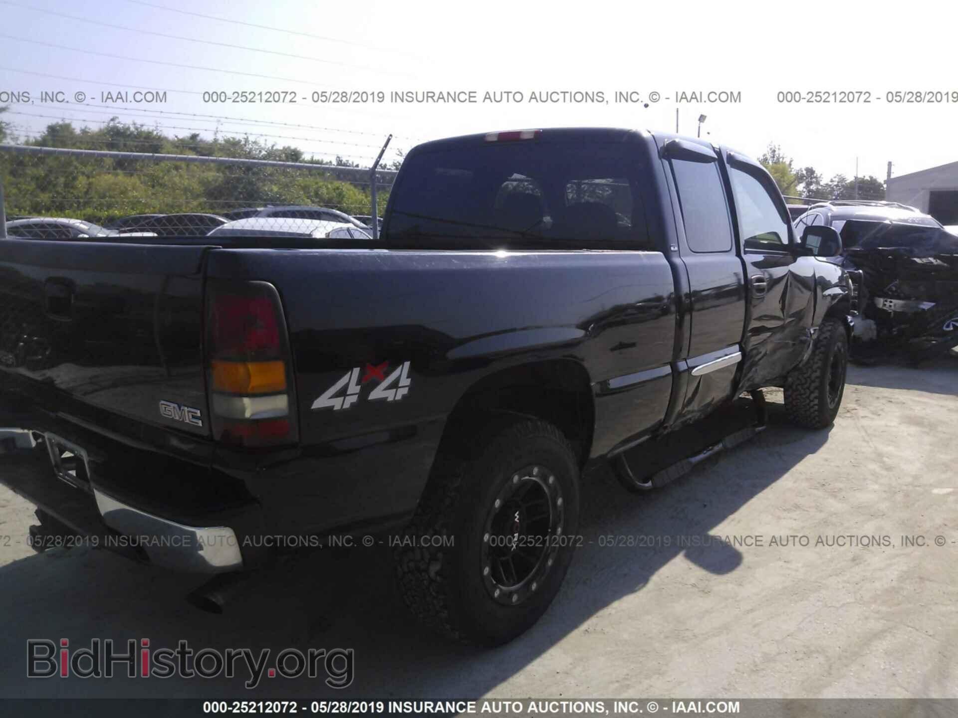 2005 GMC NEW SIERRA - VIN: 2GTEK19B351279675 - Фото 4