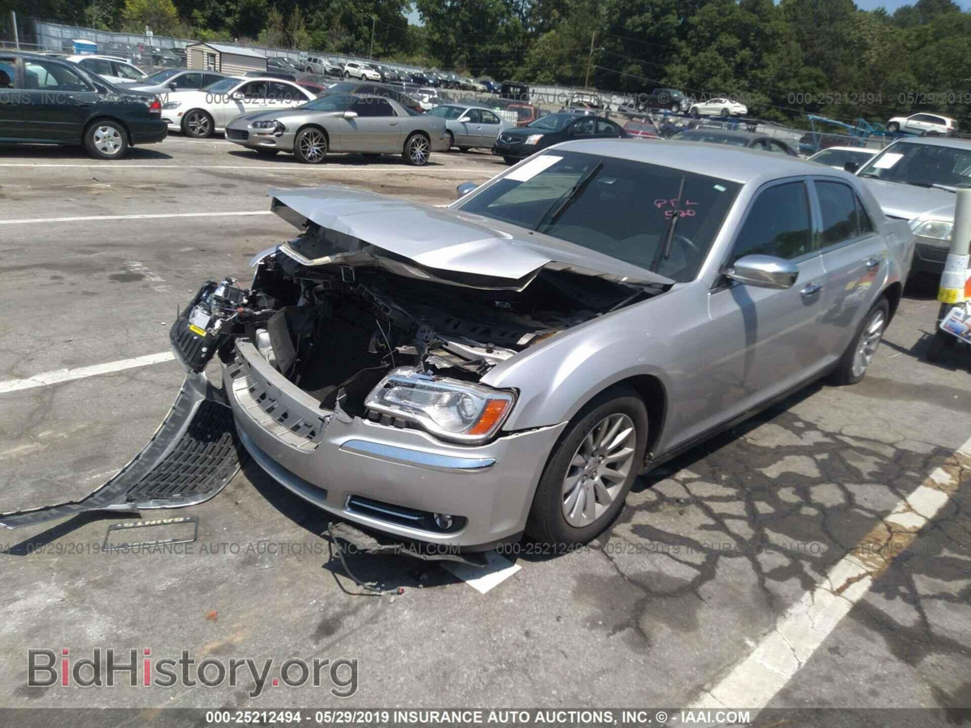 2012 CHRYSLER 300 - VIN: 2C3CCAAG0CH256410 - Photo 2