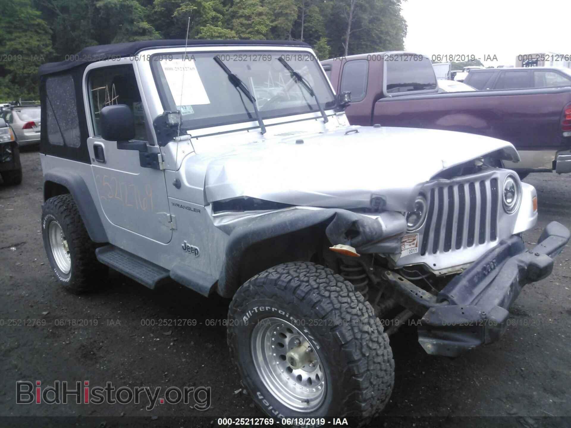 Фотография 1J4FA29124P720793 - JEEP WRANGLER / TJ 2004