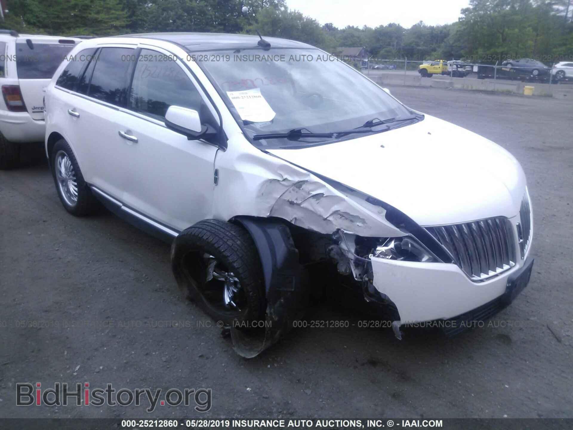 Photo 2LMDJ8JK2BBJ23975 - LINCOLN MKX 2011