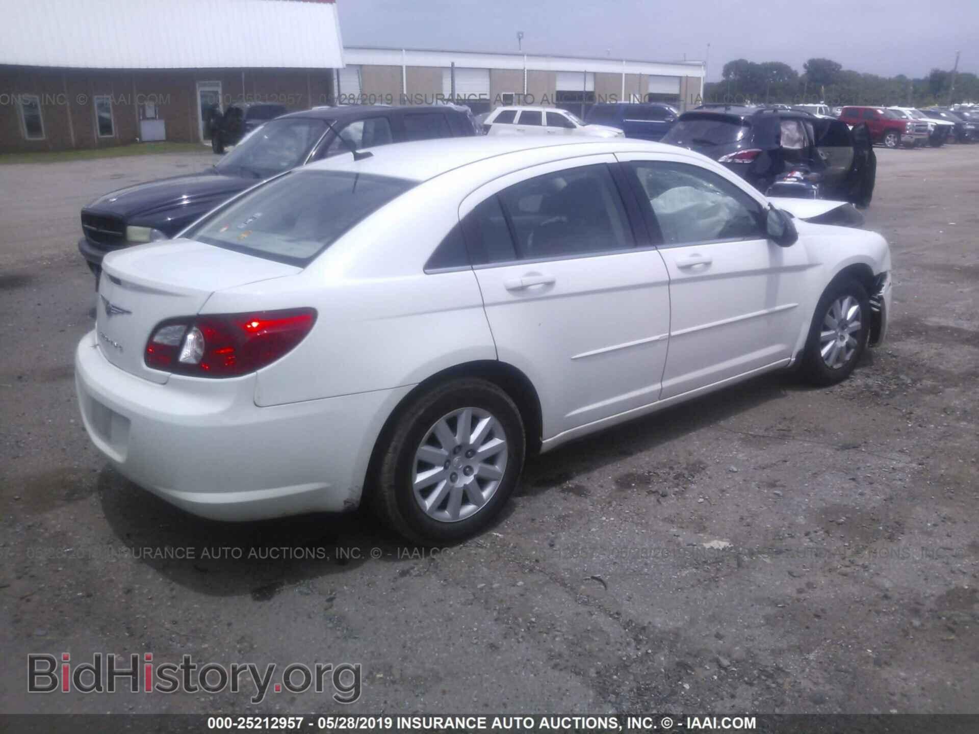 2008 CHRYSLER SEBRING - VIN: 1C3LC46K38N205366 - Фото 4