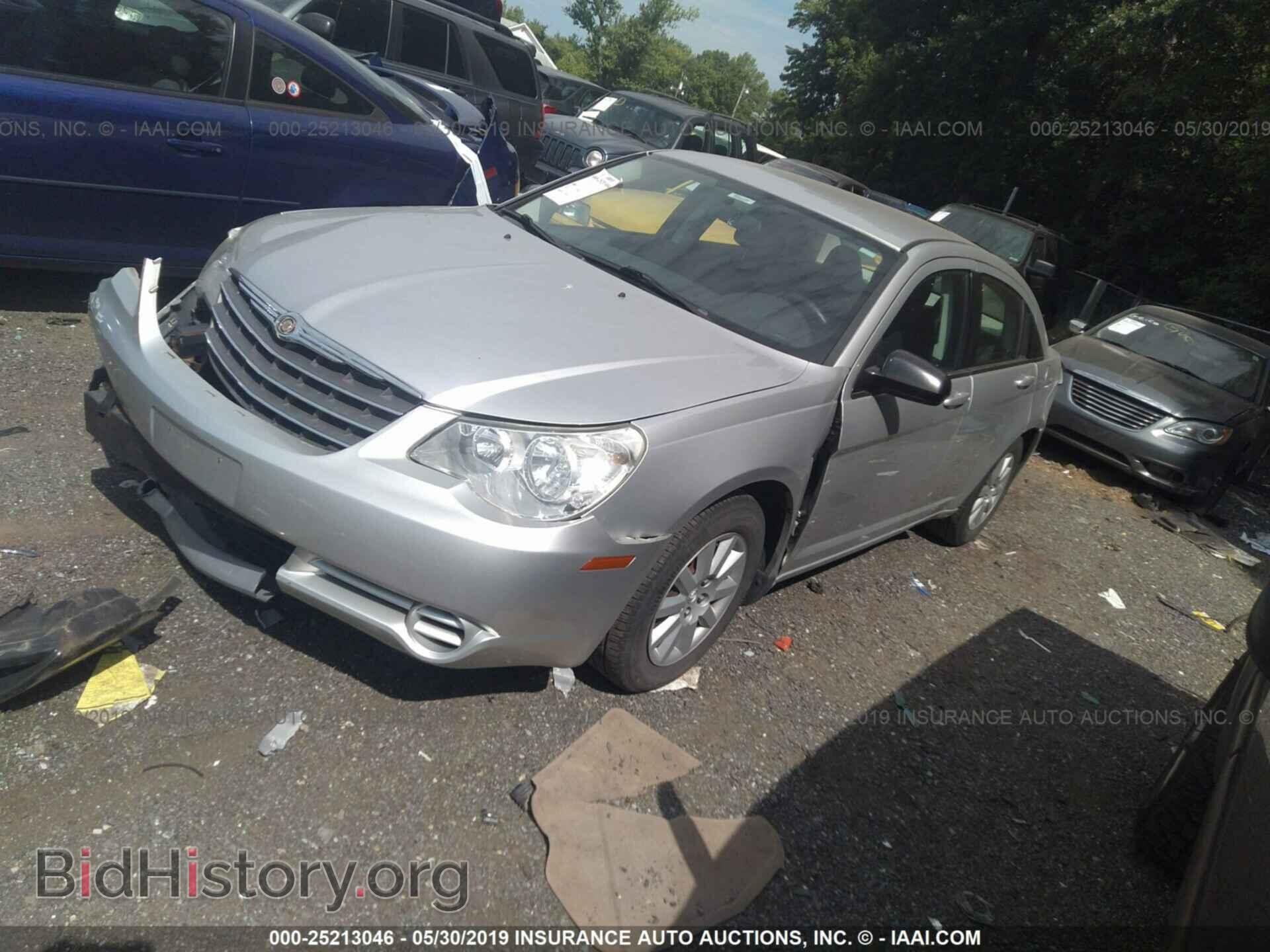 2010 CHRYSLER SEBRING - VIN: 1C3CC4FB7AN223911 - Фото 2