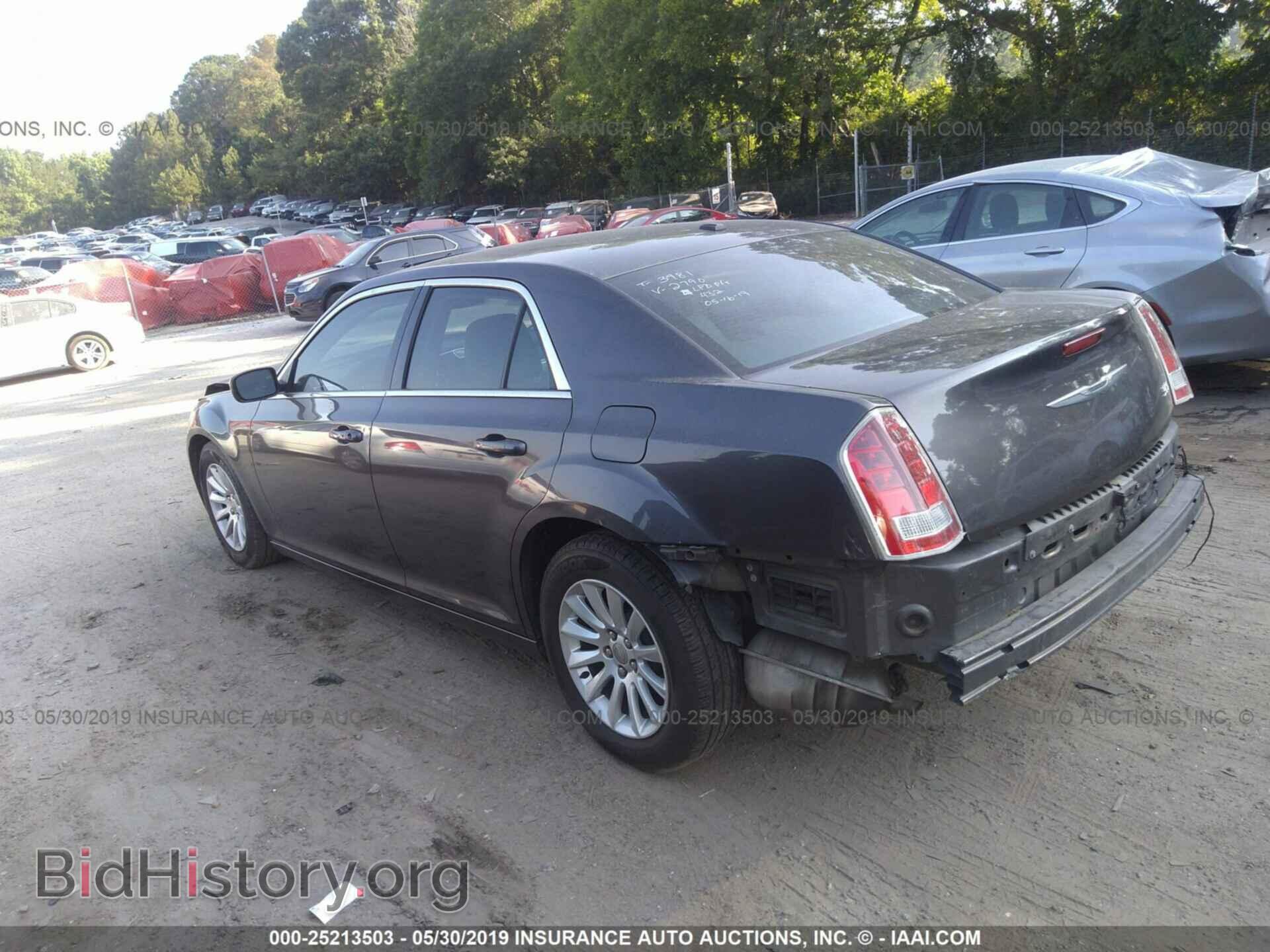 2013 CHRYSLER 300 - VIN: 2C3CCAAG3DH572790 - Photo 3