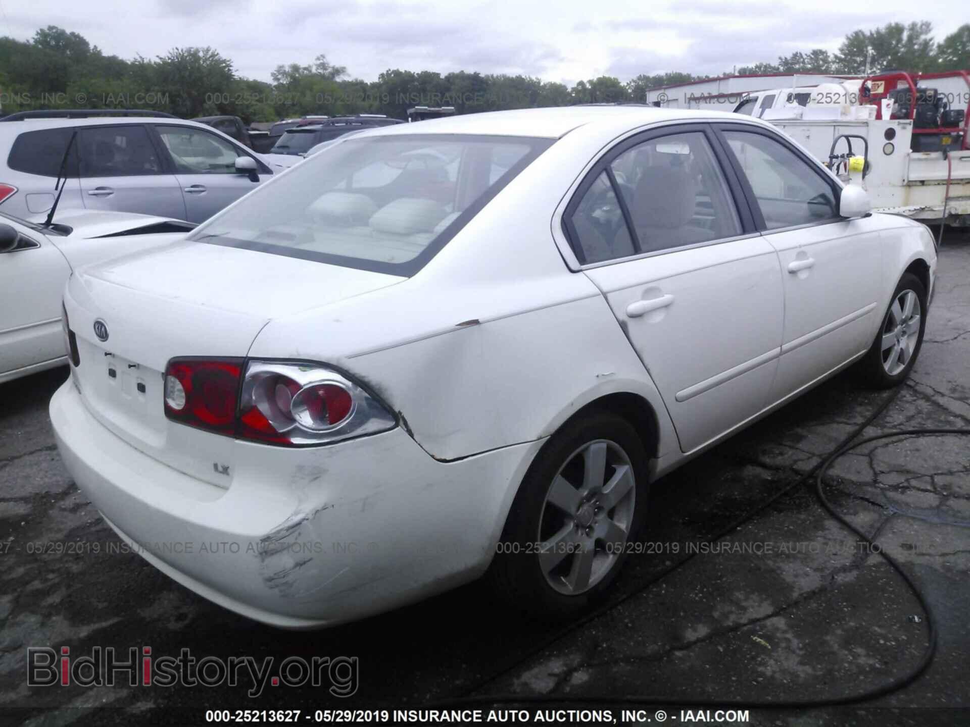 2008 KIA OPTIMA - VIN: KNAGE123885239305 - Фото 4