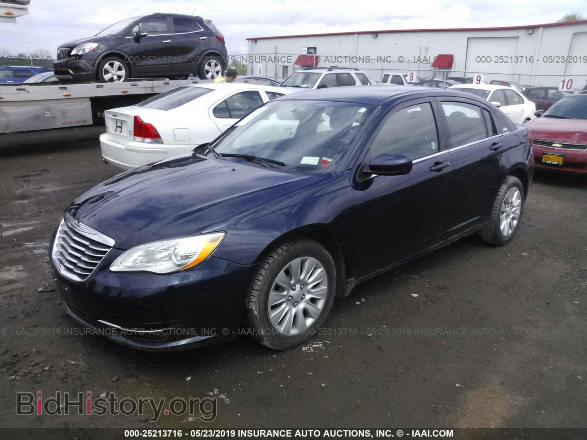 2013 CHRYSLER 200 - VIN: 1C3CCBAG7DN729041 - Фото 2