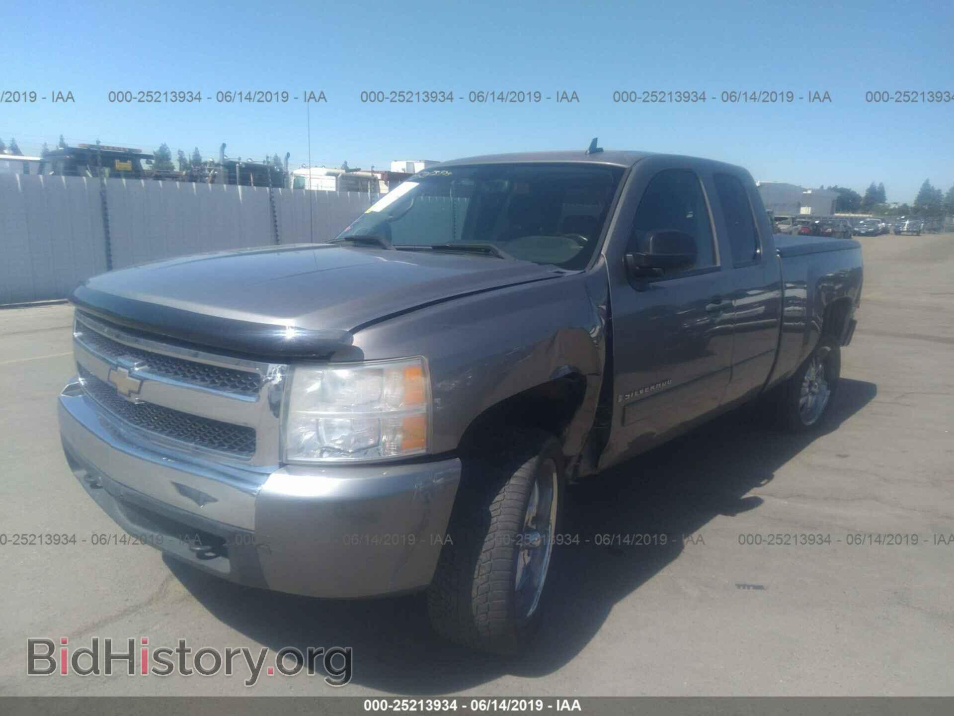 2008 CHEVROLET SILVERADO - VIN: 1GCEC19CX8Z164380 - Фото 2