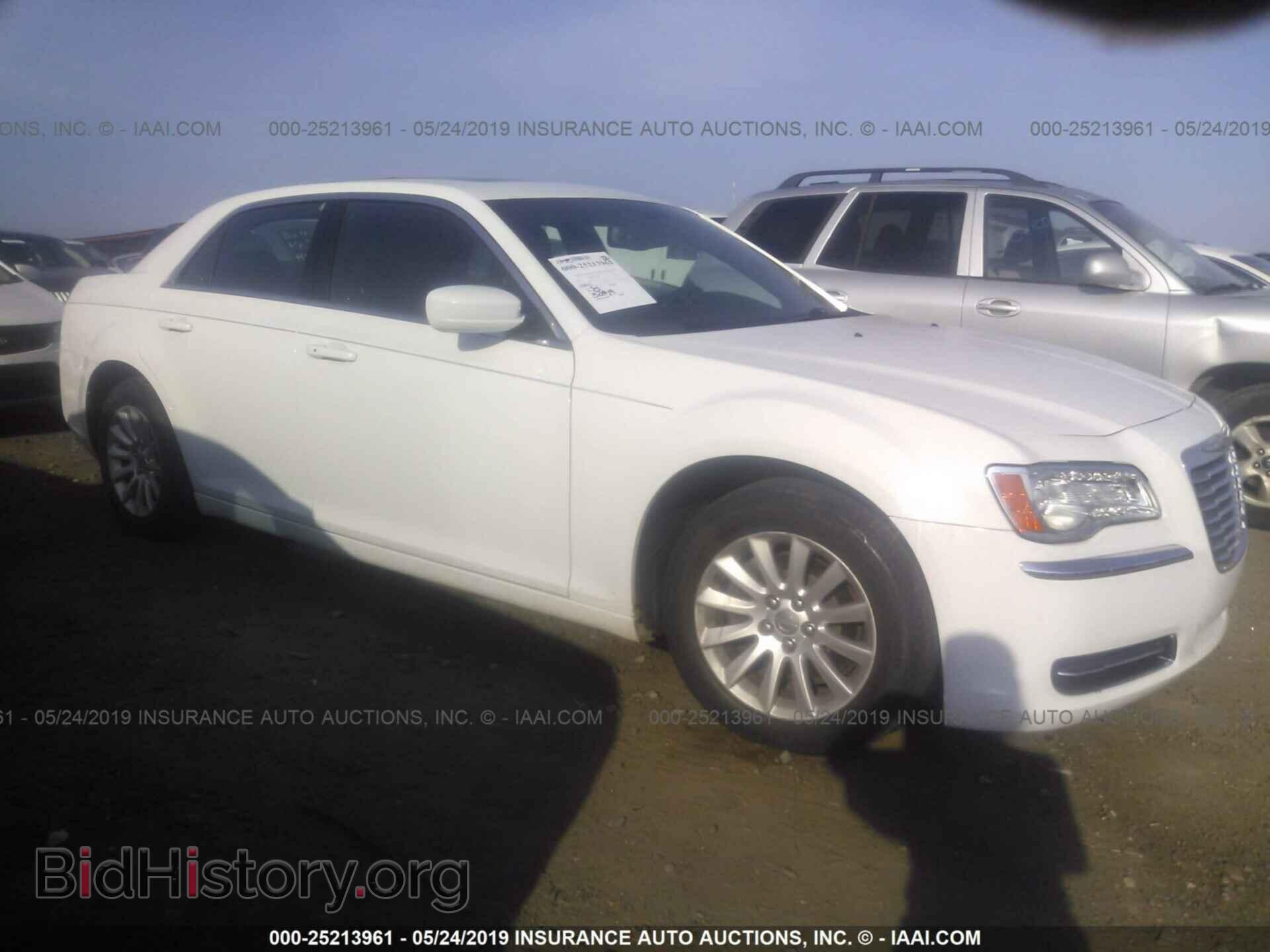 Фотография 2C3CCAAG8EH180891 - CHRYSLER 300 2014