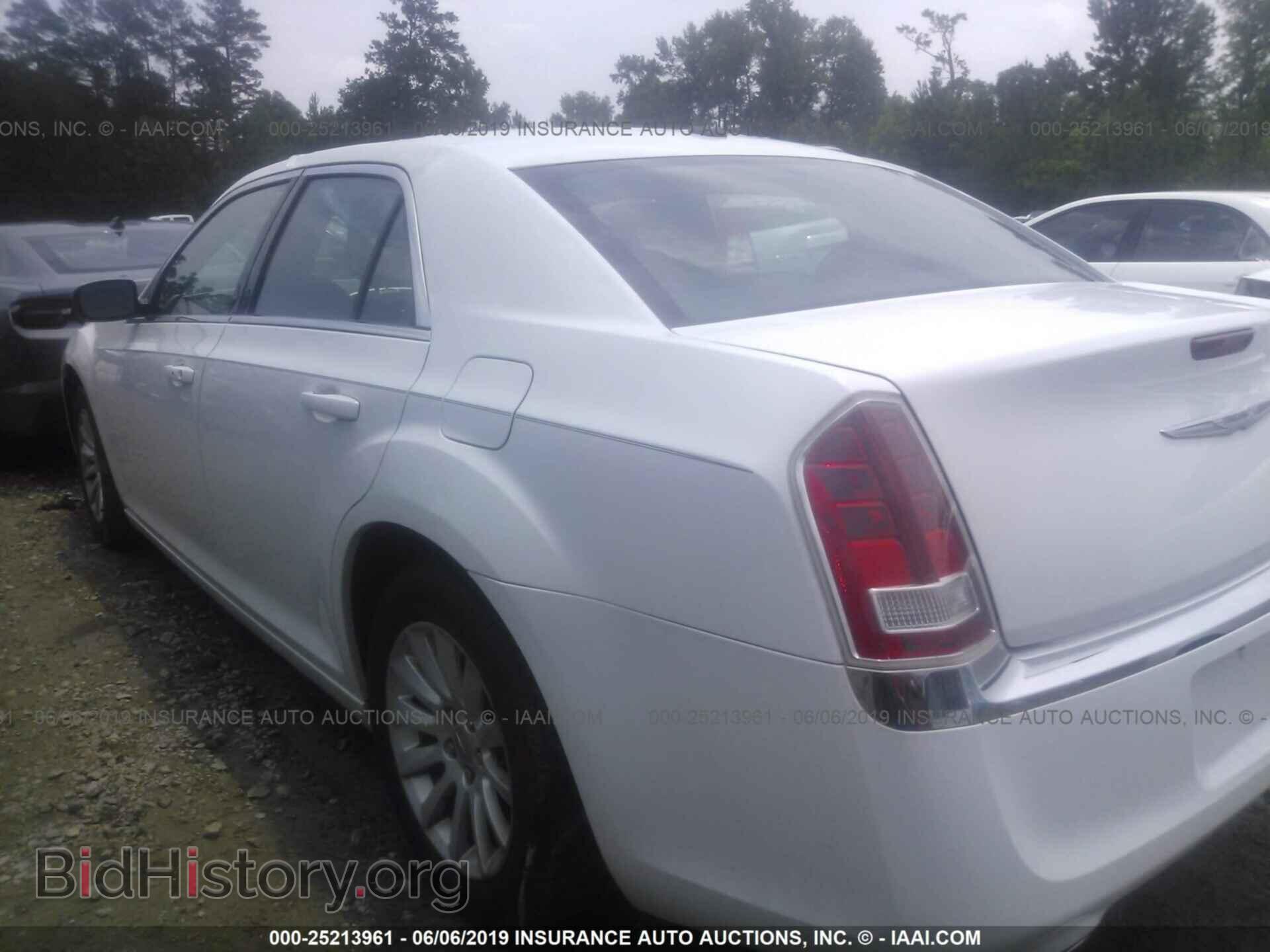 2014 CHRYSLER 300 - VIN: 2C3CCAAG8EH180891 - Фото 3