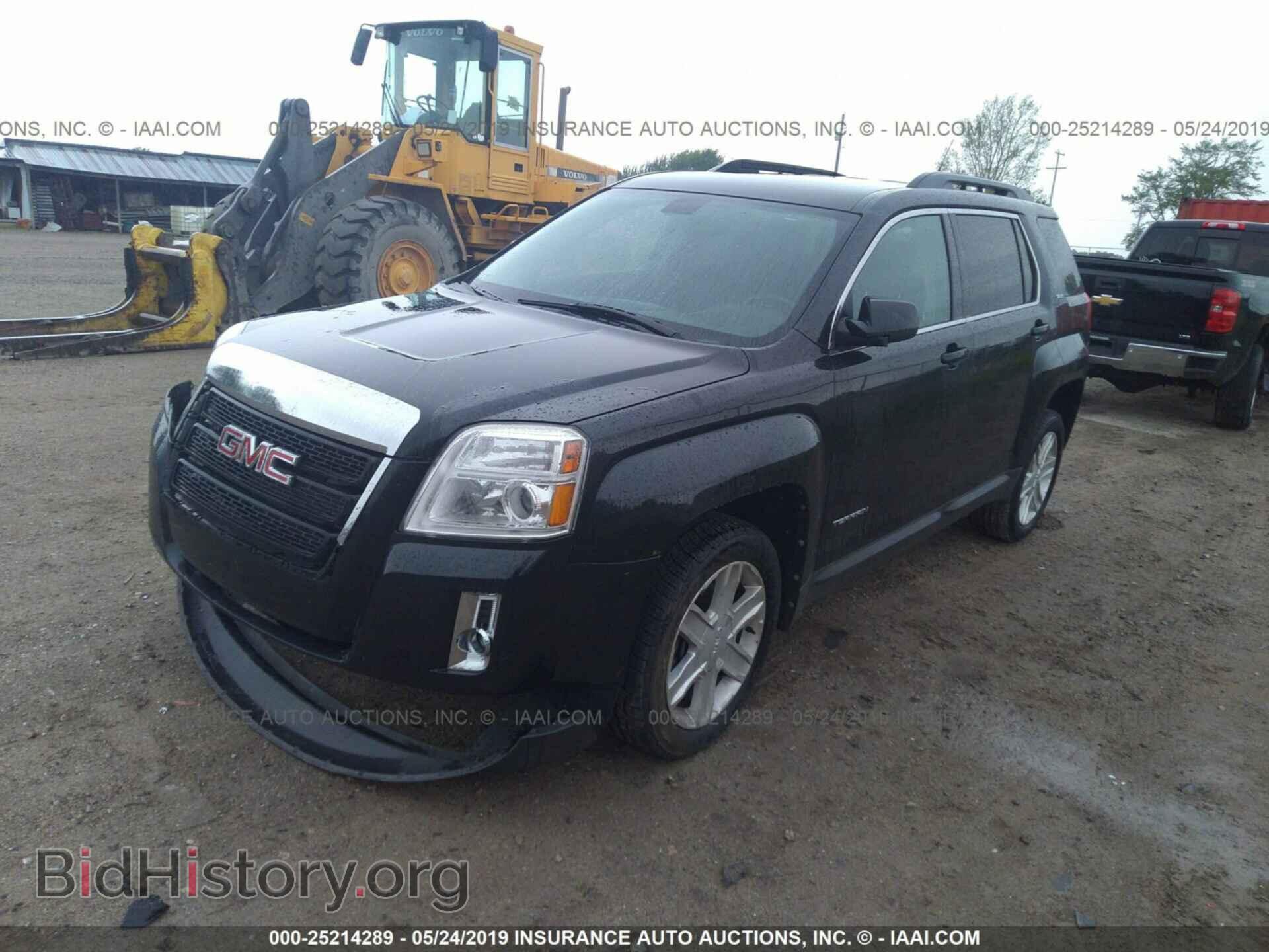 2011 GMC TERRAIN - VIN: 2CTFLTE50B6447725 - Photo 2
