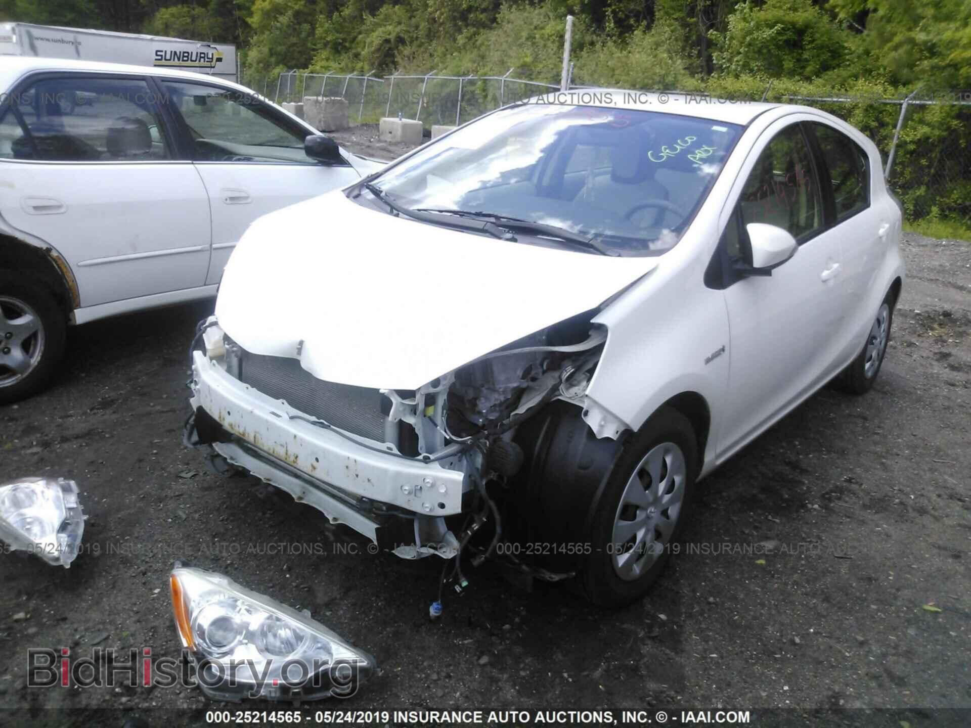 2013 TOYOTA PRIUS C - VIN: JTDKDTB32D1554940 - Фото 2
