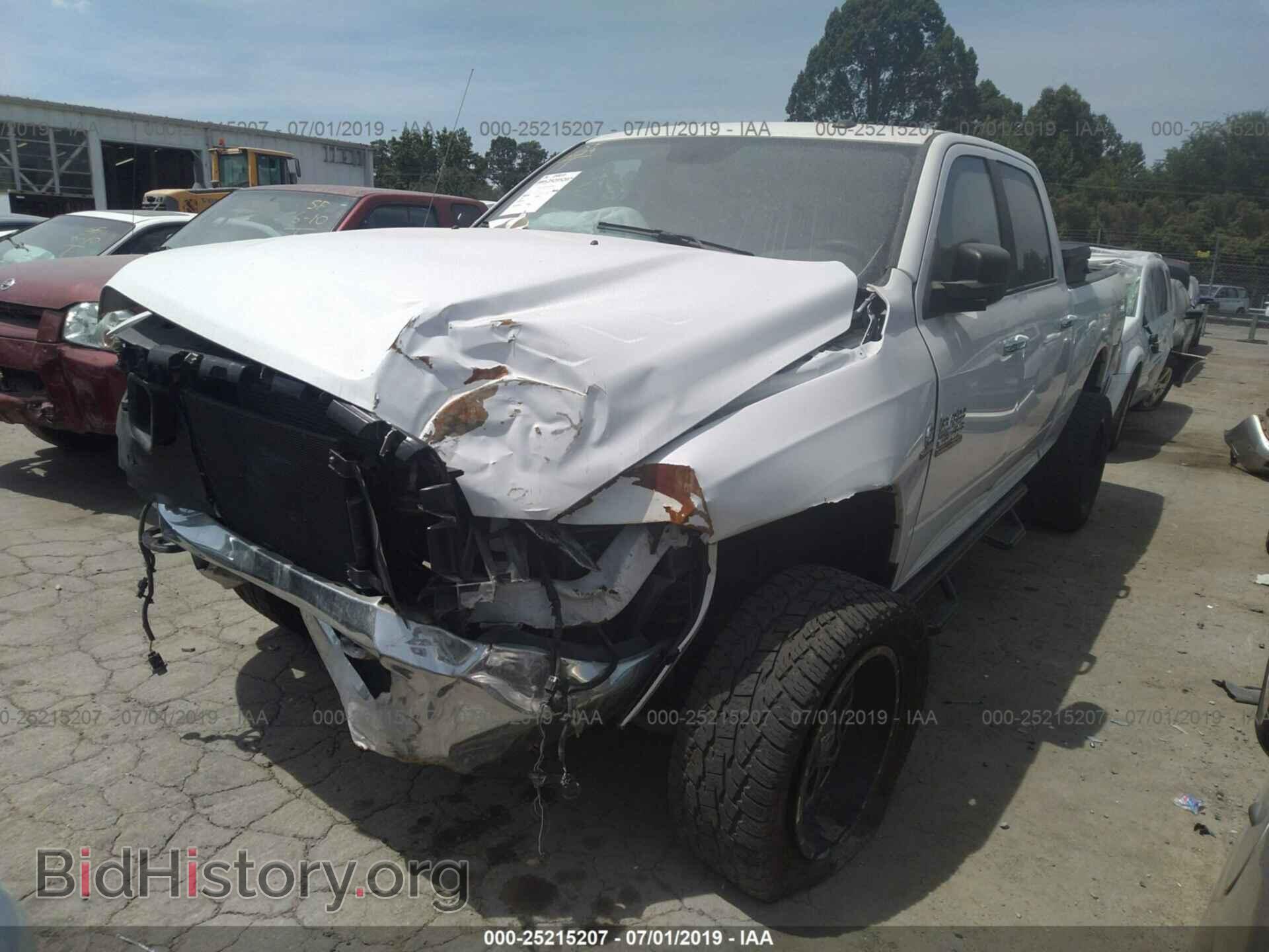 2017 RAM 2500 - VIN: 3C6UR5DL2HG587843 - Photo 2