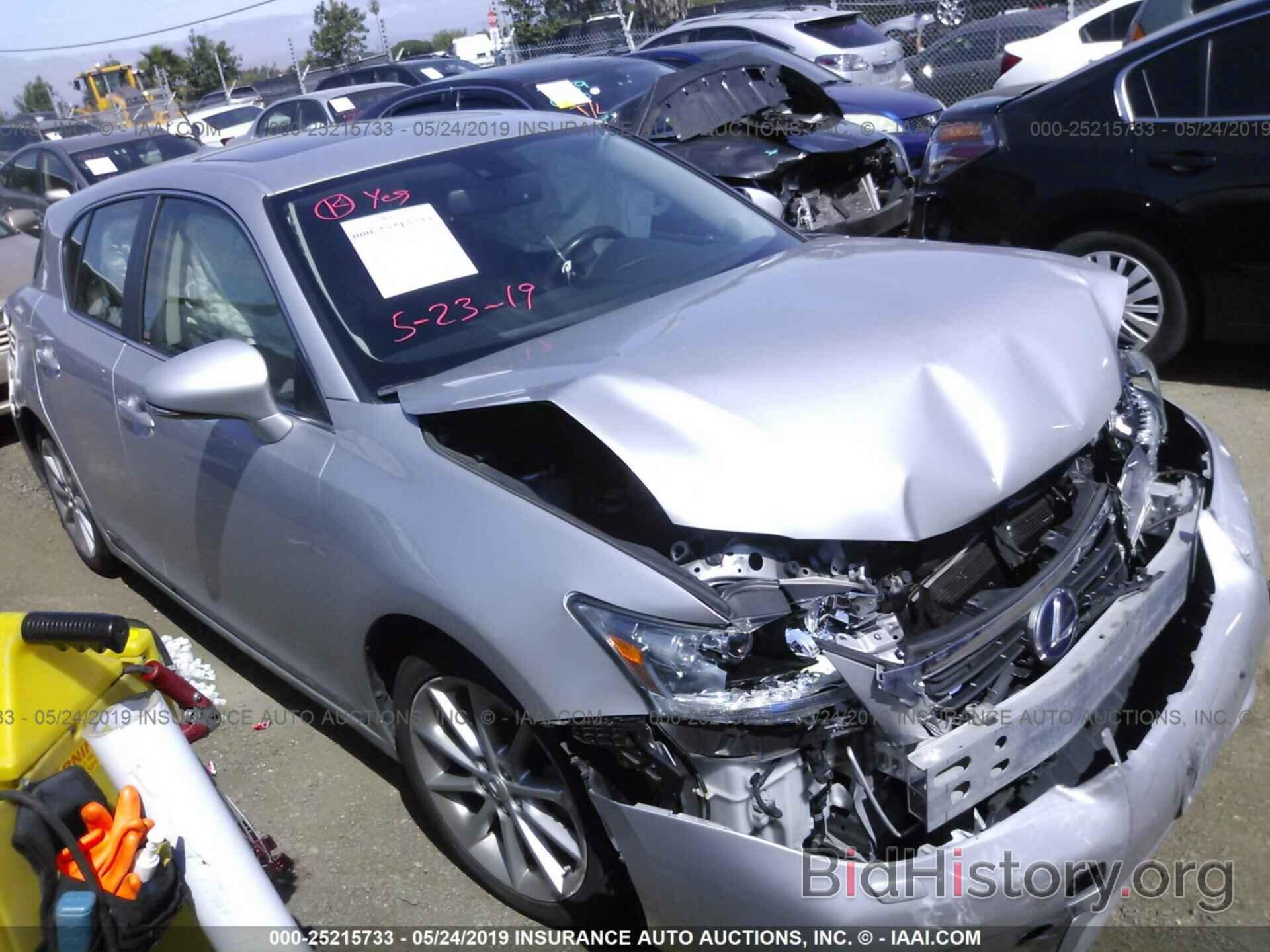 Photo JTHKD5BH1C2051060 - LEXUS CT 2012