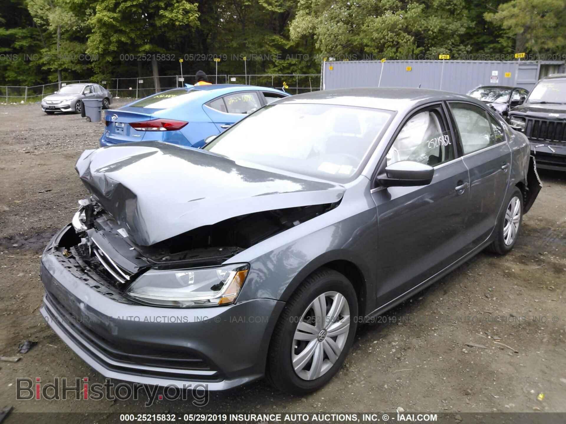 2017 VOLKSWAGEN JETTA - VIN: 3VW2B7AJ2HM212567 - Photo 2