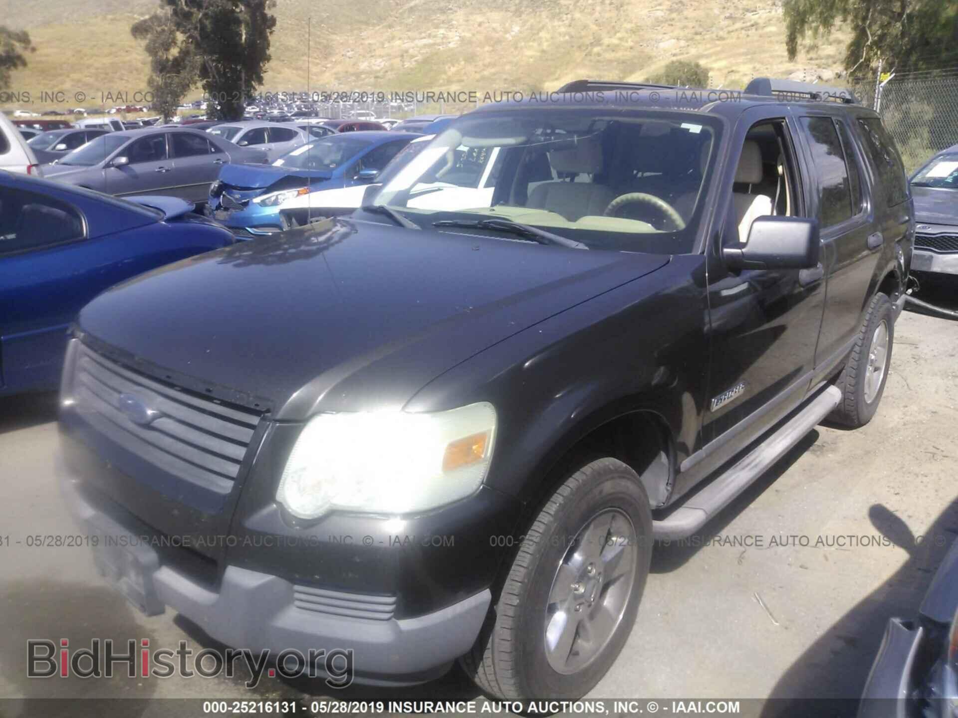 2006 Ford Explorer - VIN: 1FMEU62E36ZA01634 - Photo 2