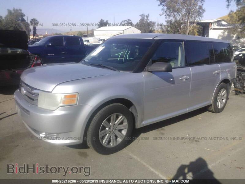 2011 Ford FLEX (VIN 2FMGK5BCXBBD28715) — photo 2 of 10