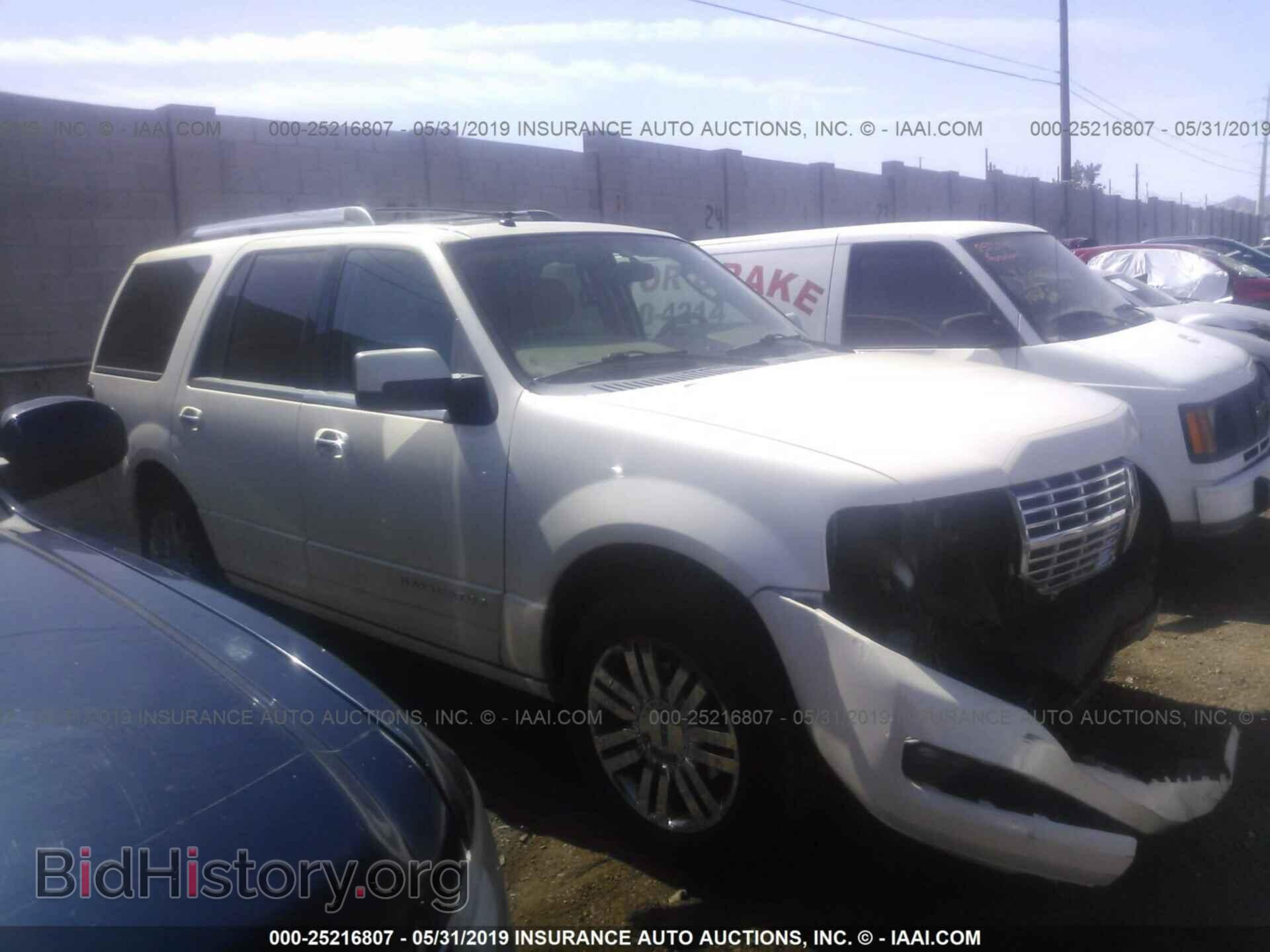 Photo 5LMFU27568LJ19136 - LINCOLN NAVIGATOR 2008