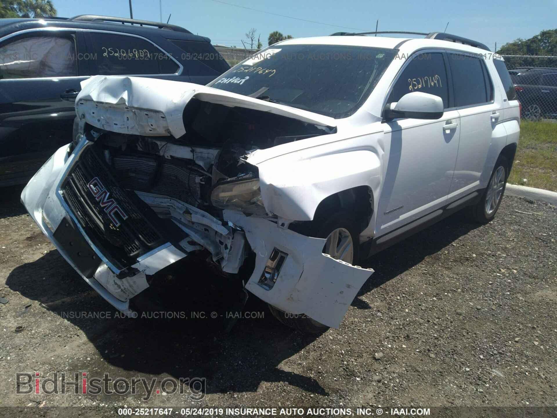 2010 GMC TERRAIN - VIN: 2CTFLGEW7A6296039 - Photo 2