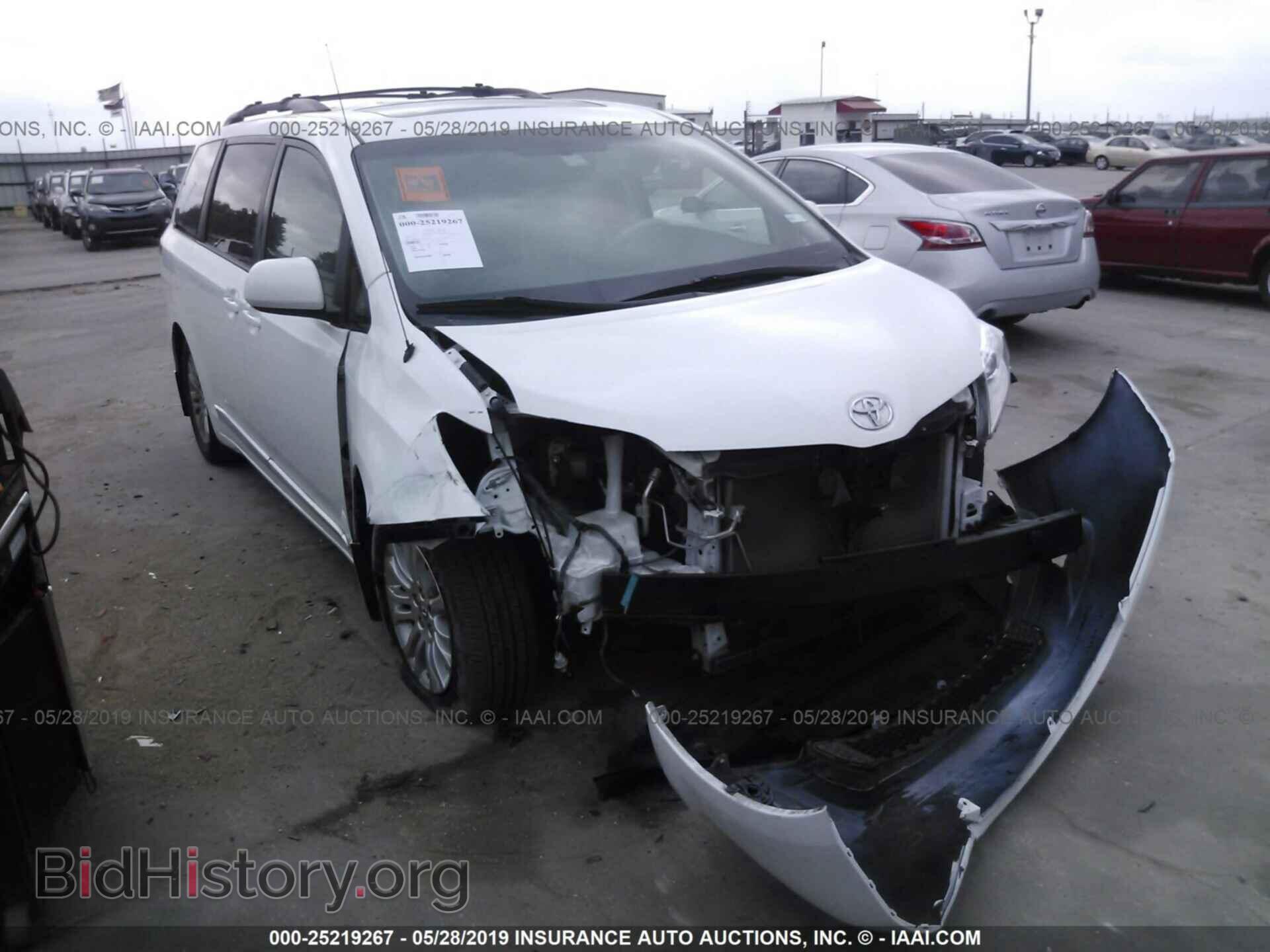 Photo 5TDYK3DC8CS270162 - TOYOTA SIENNA 2012