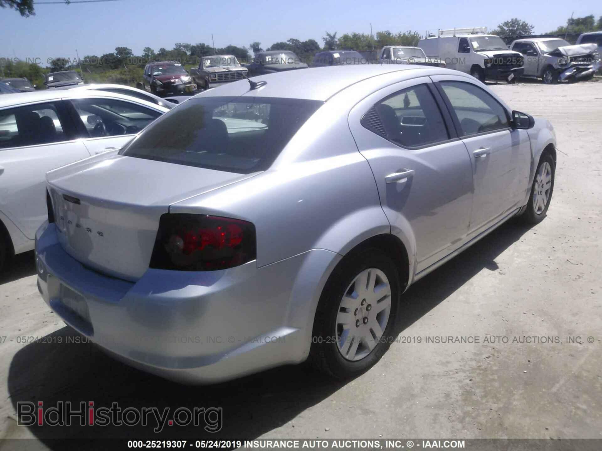 2011 DODGE AVENGER - VIN: 1B3BD4FB0BN561321 - Фото 4