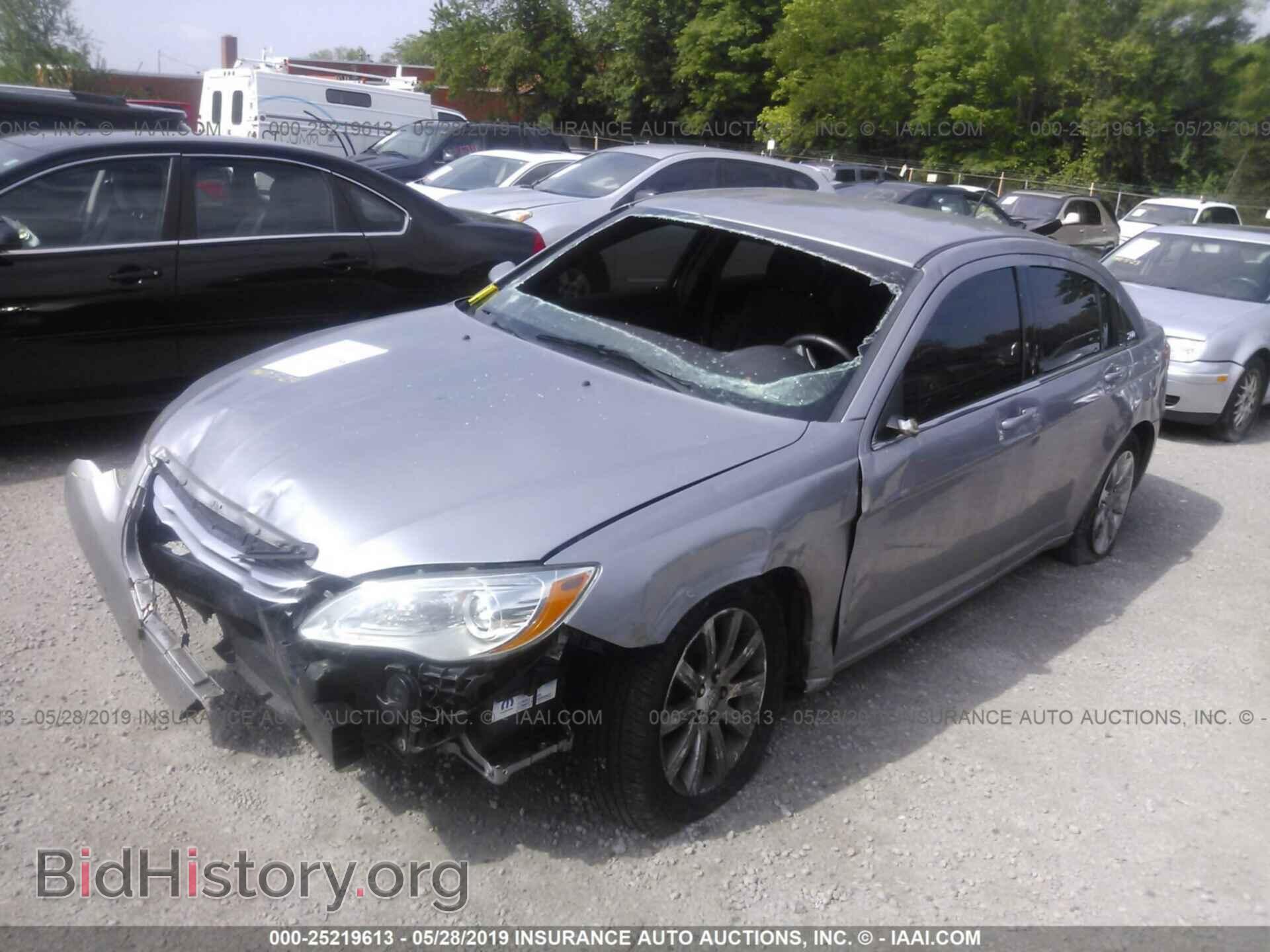 2014 CHRYSLER 200 - VIN: 1C3CCBBG8EN106320 - Фото 2