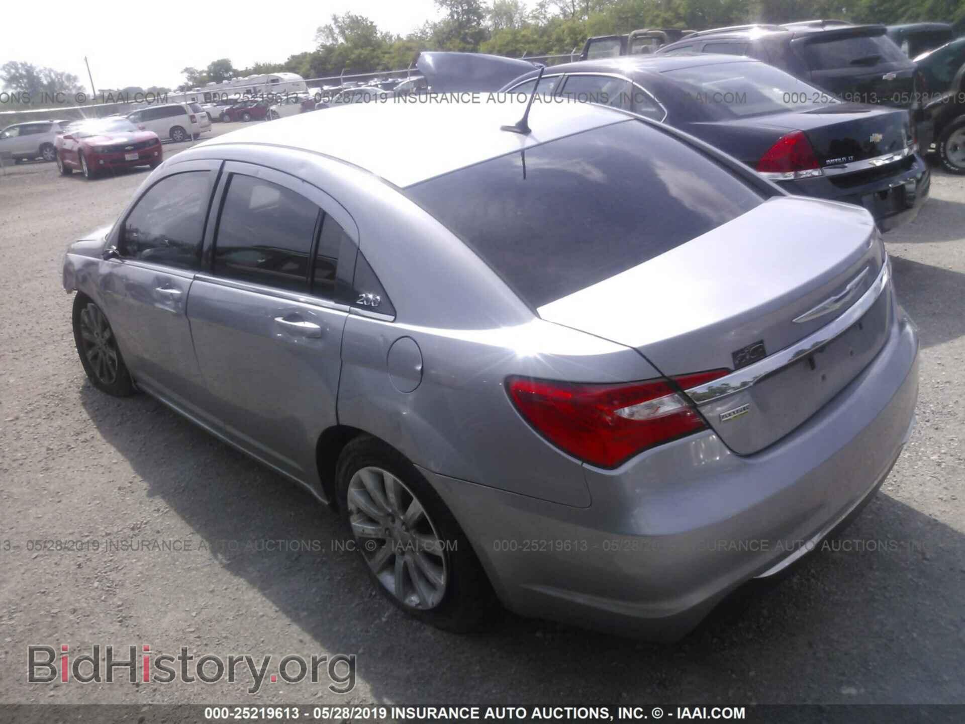 2014 CHRYSLER 200 - VIN: 1C3CCBBG8EN106320 - Фото 3