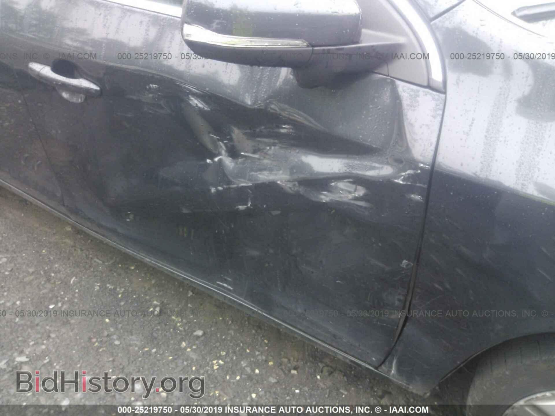 2012 VOLVO S60 - VIN: YV1902FH2C2036145 - Фото 6