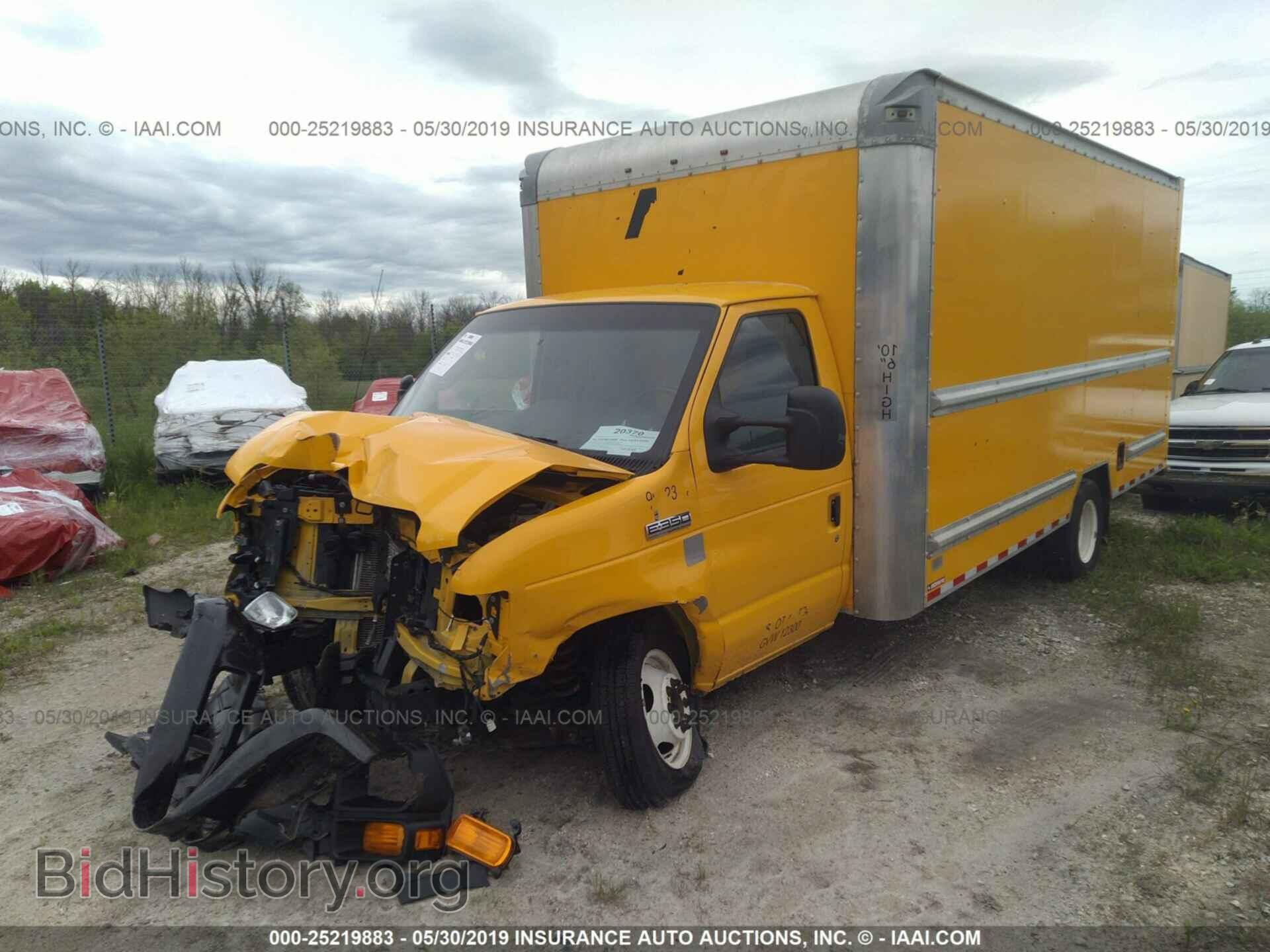 2015 FORD ECONOLINE - VIN: 1FDWE3FS1FDA24679 - Фото 2